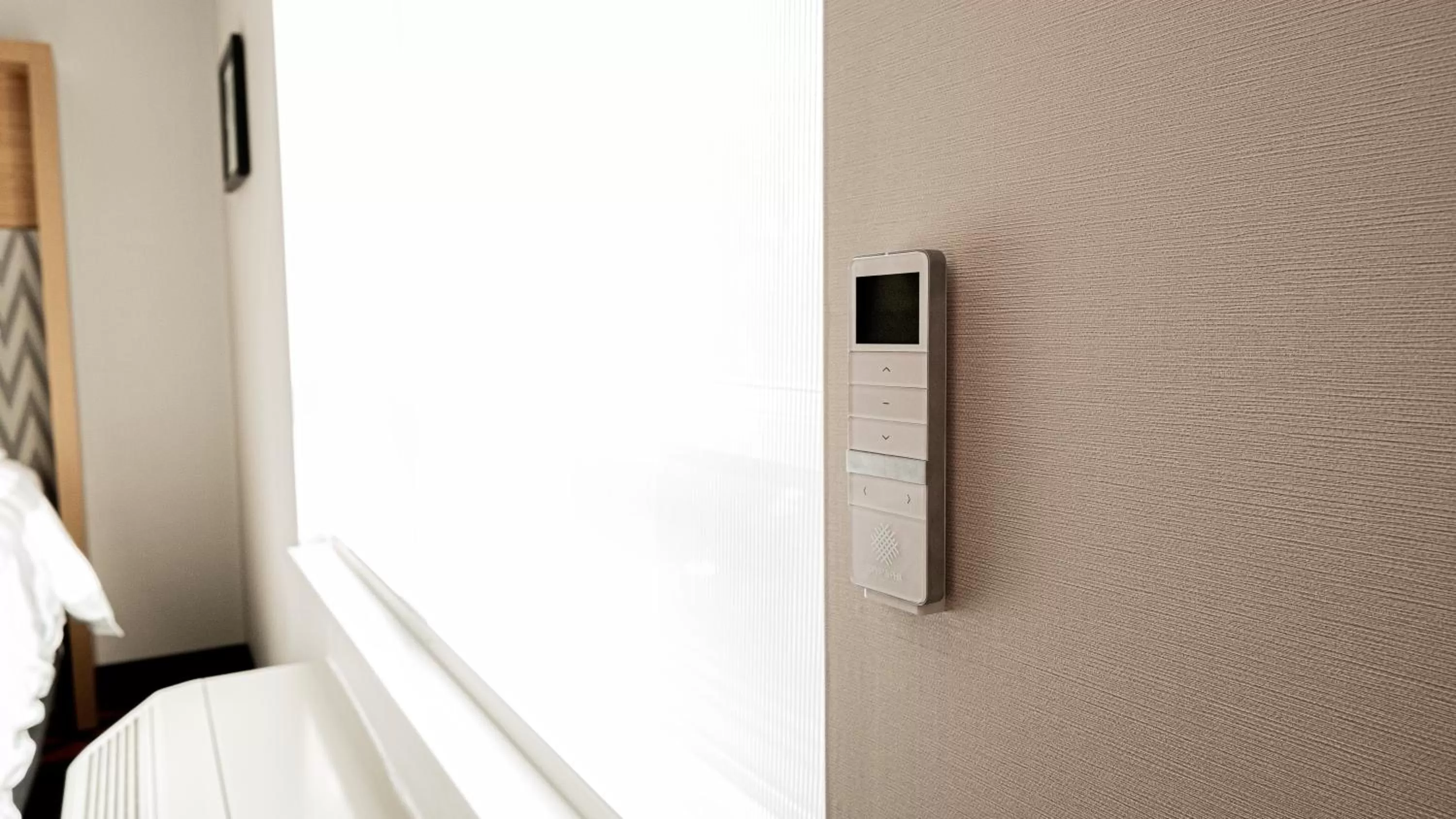 acessibility, Bed in Holiday Inn & Suites Philadelphia W - Drexel Hill by IHG