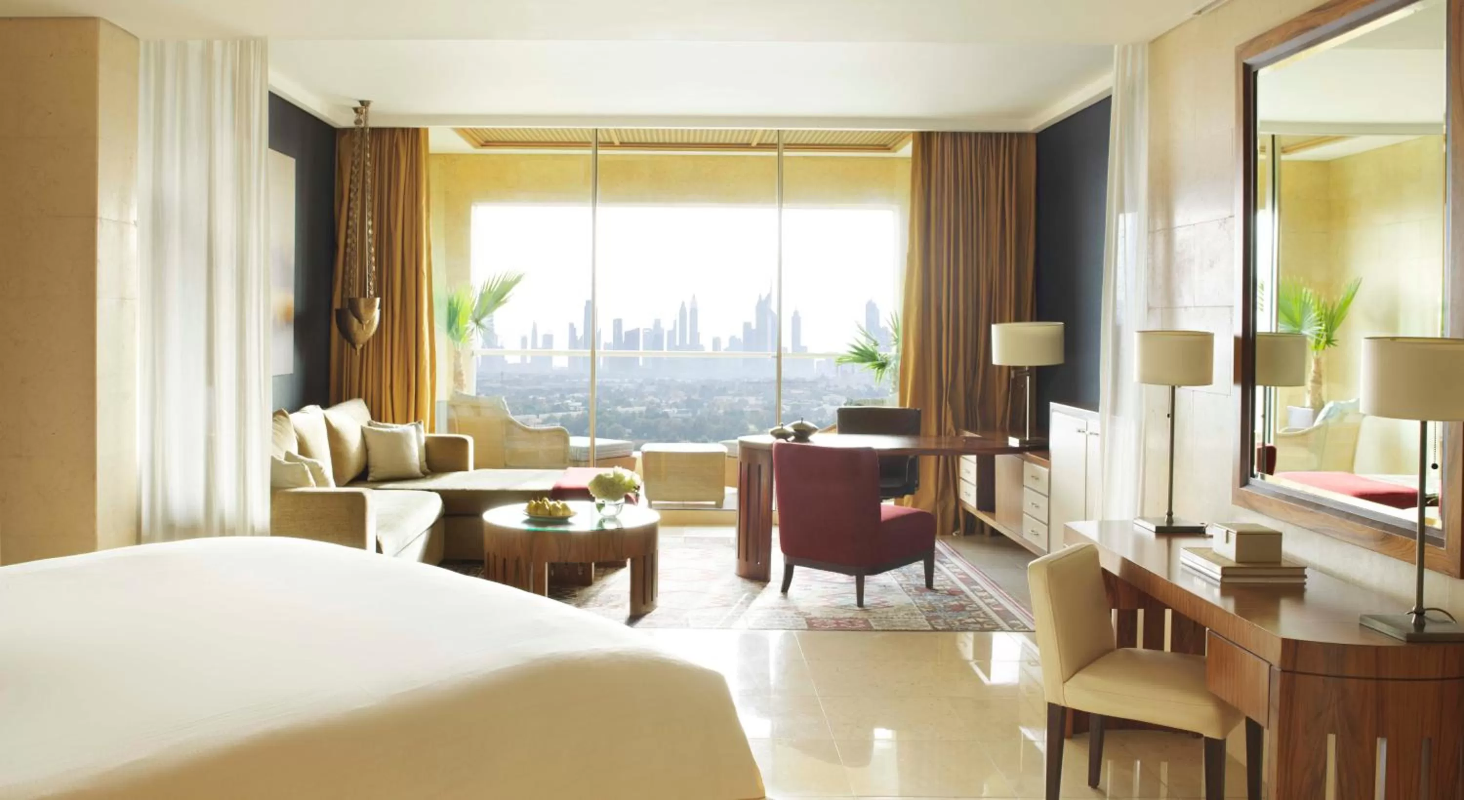 Photo of the whole room, Bed in Raffles Dubai