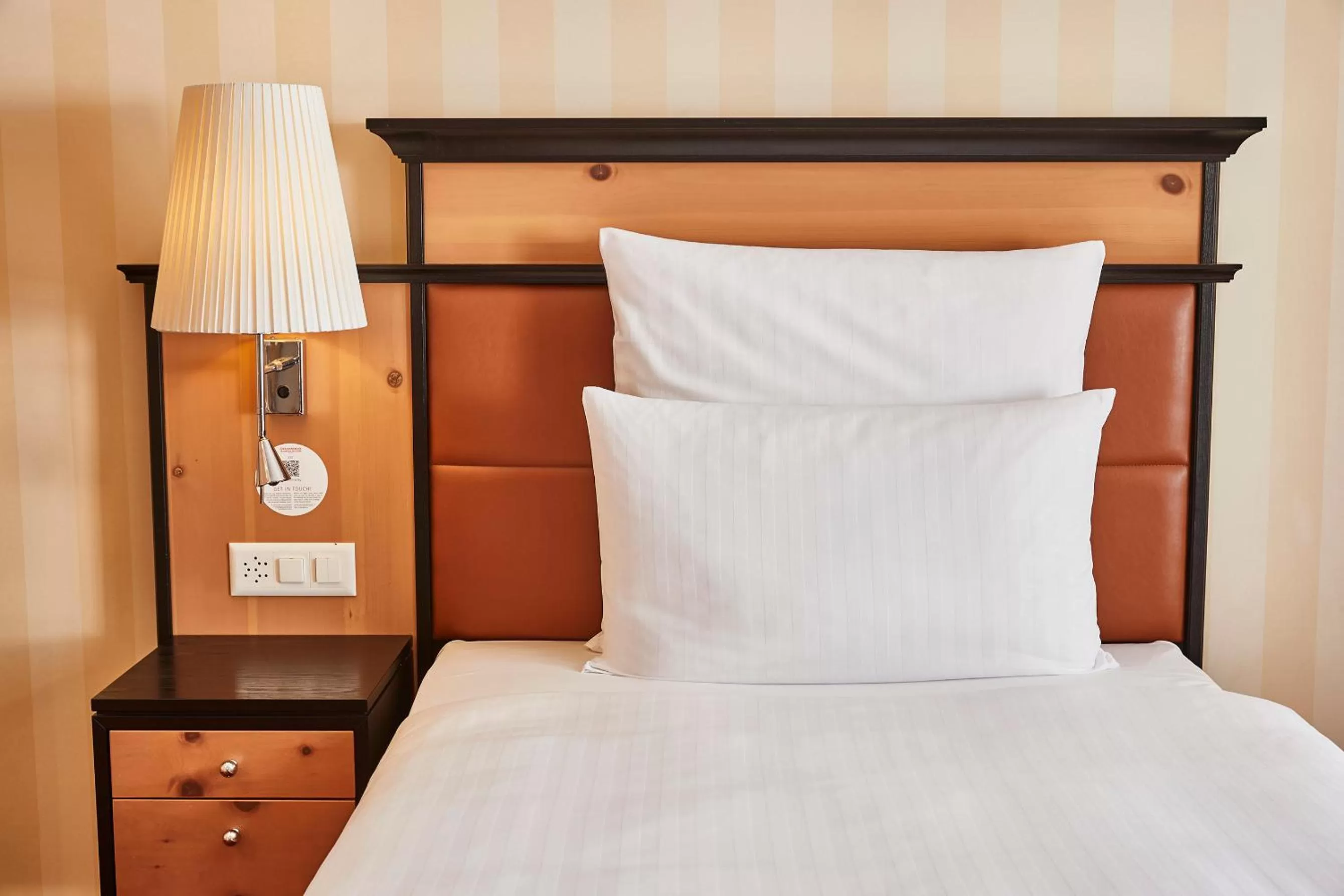 Bedroom, Bed in Steigenberger Icon Grandhotel Belvédère