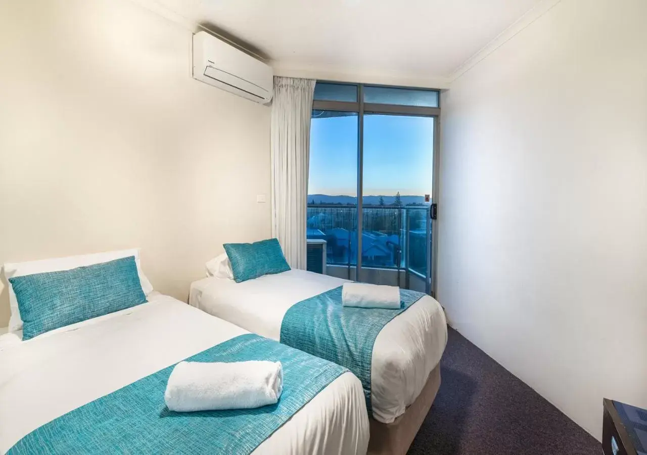 Photo of the whole room, Bed in Foreshore Beachfront Apartments