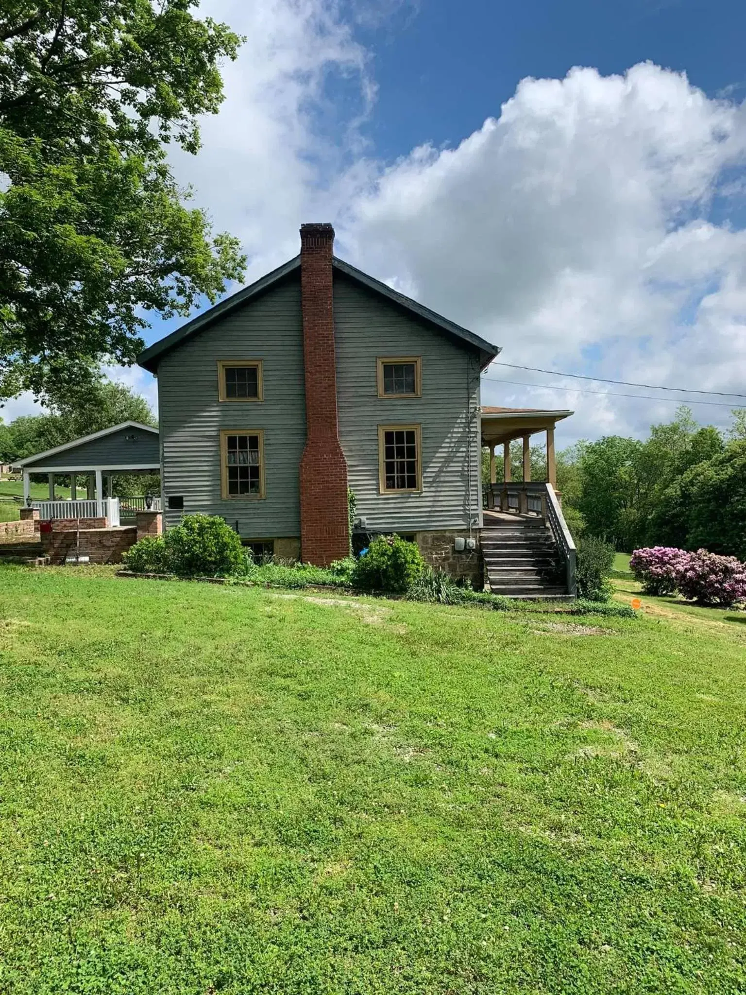 Property Building in Baneberry Meadows B&B