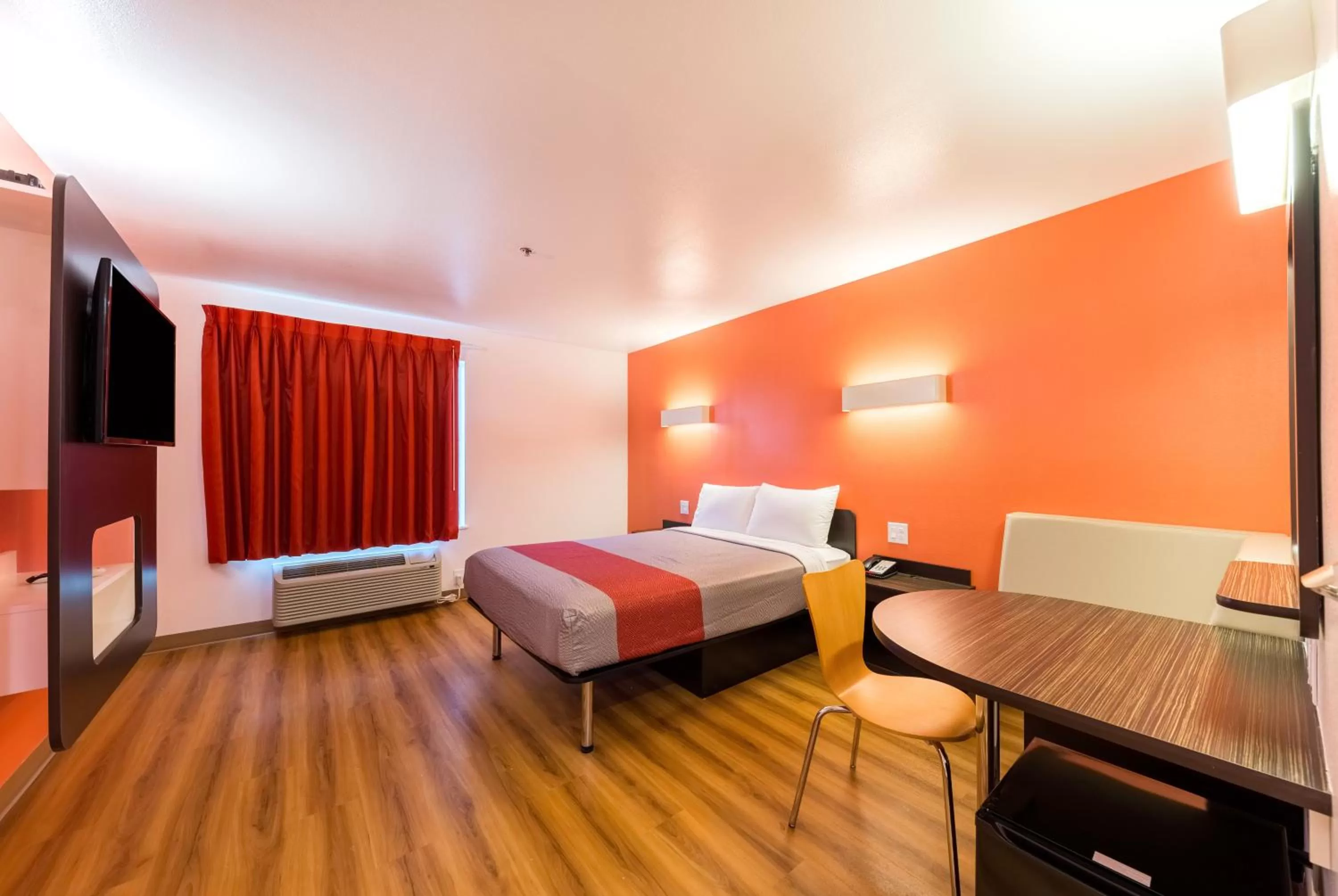 Bedroom, Bed in Motel 6 Fort Worth, TX - North - Saginaw