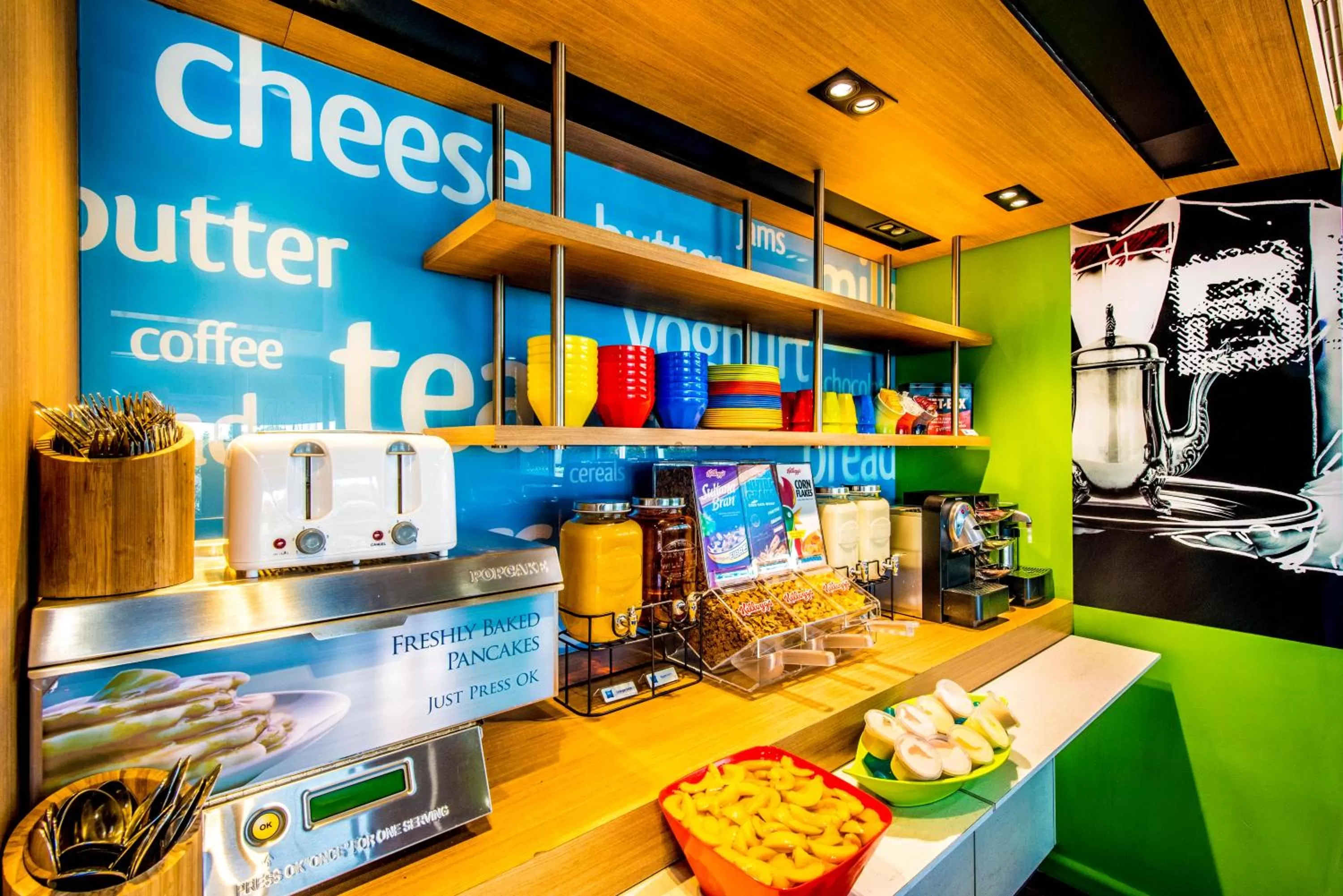 Restaurant/places to eat in ibis Budget Brisbane Airport