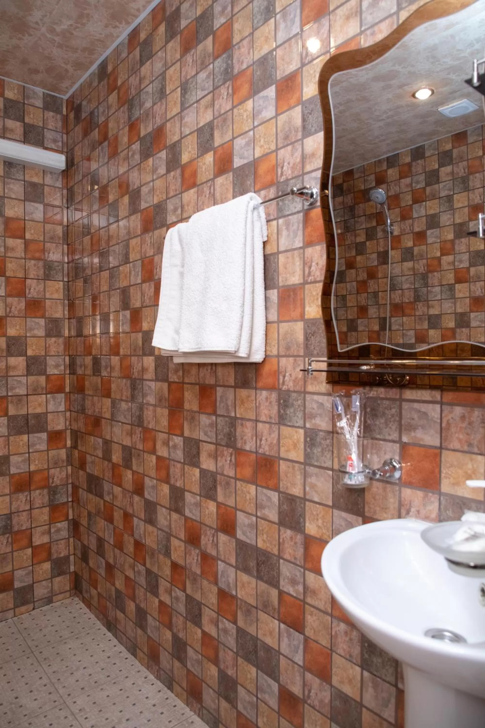 Shower in Popock Baghramyan