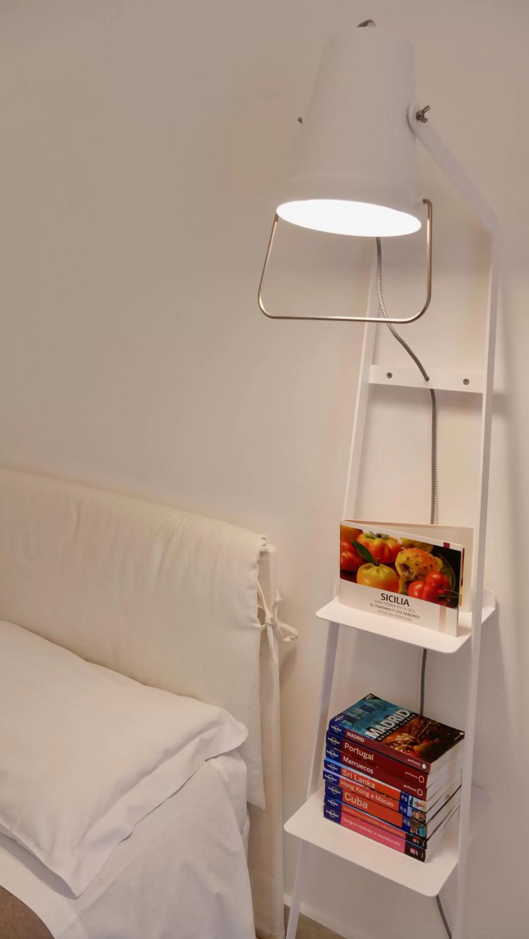 Bedroom, Bed in Bianko EcoChic & L'Angolo di Levante