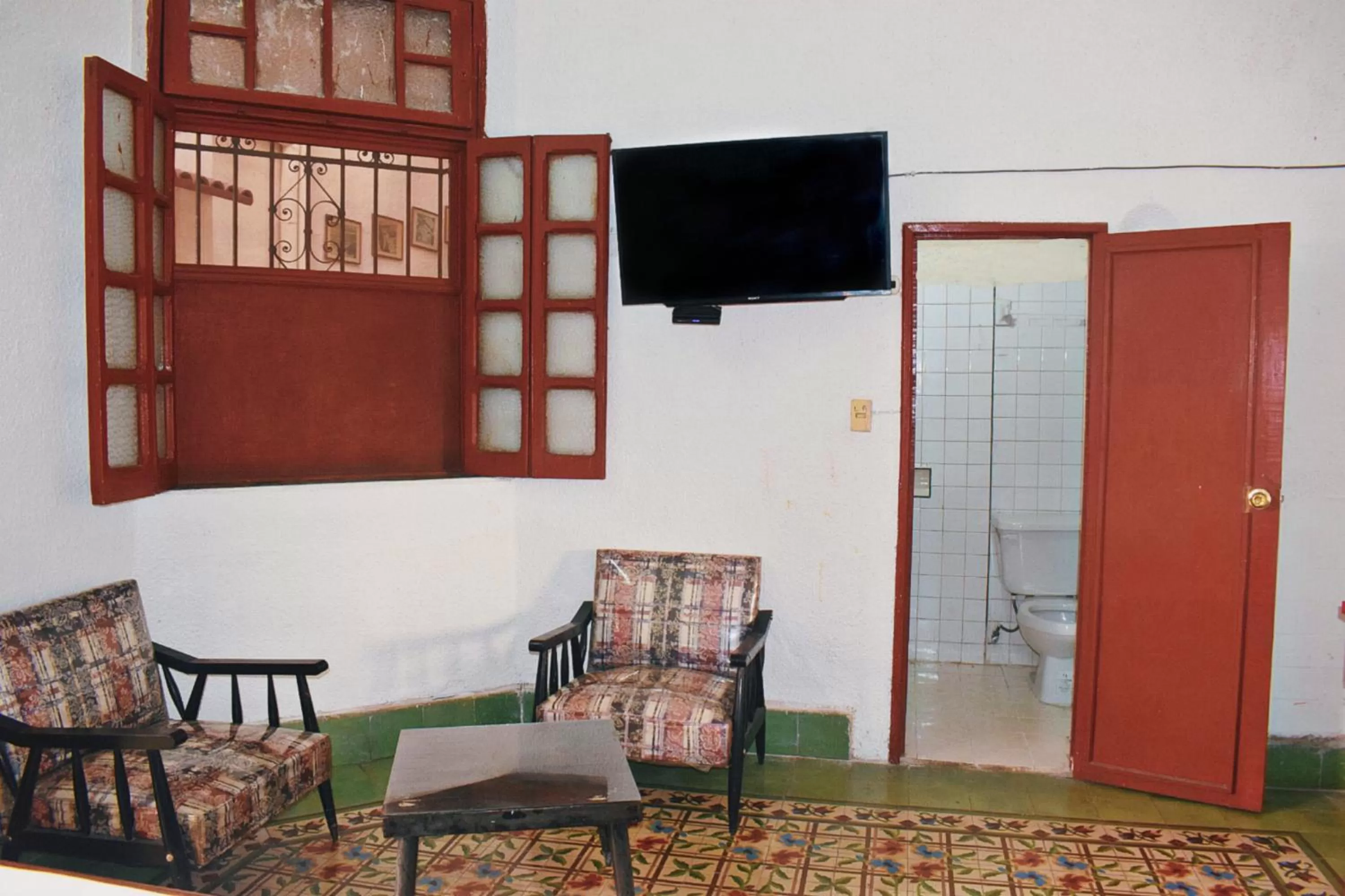 Communal lounge/ TV room in Hotel Margarita