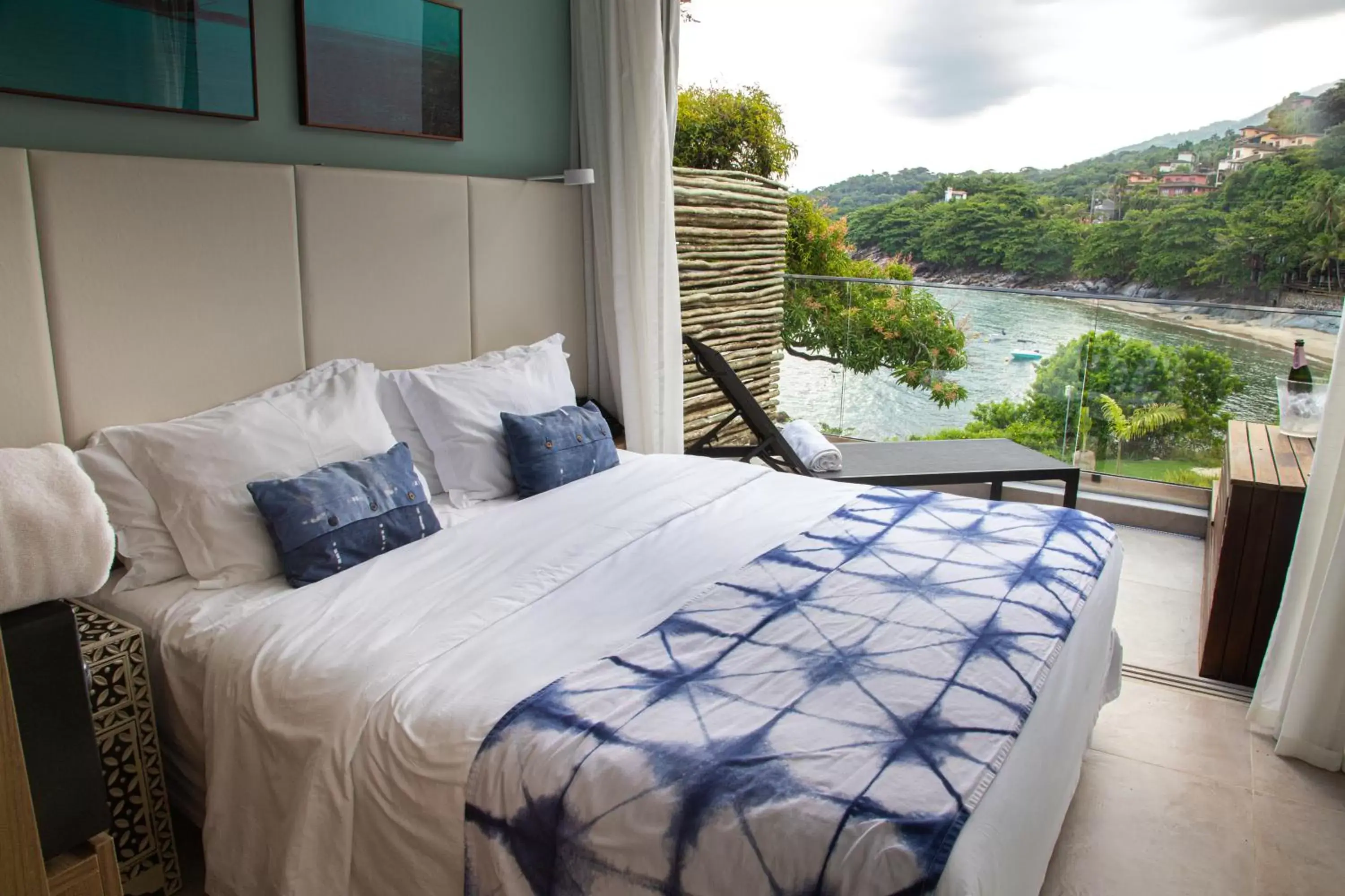 View (from property/room), Bed in Wyndham Ilhabela Casa Di Sirena