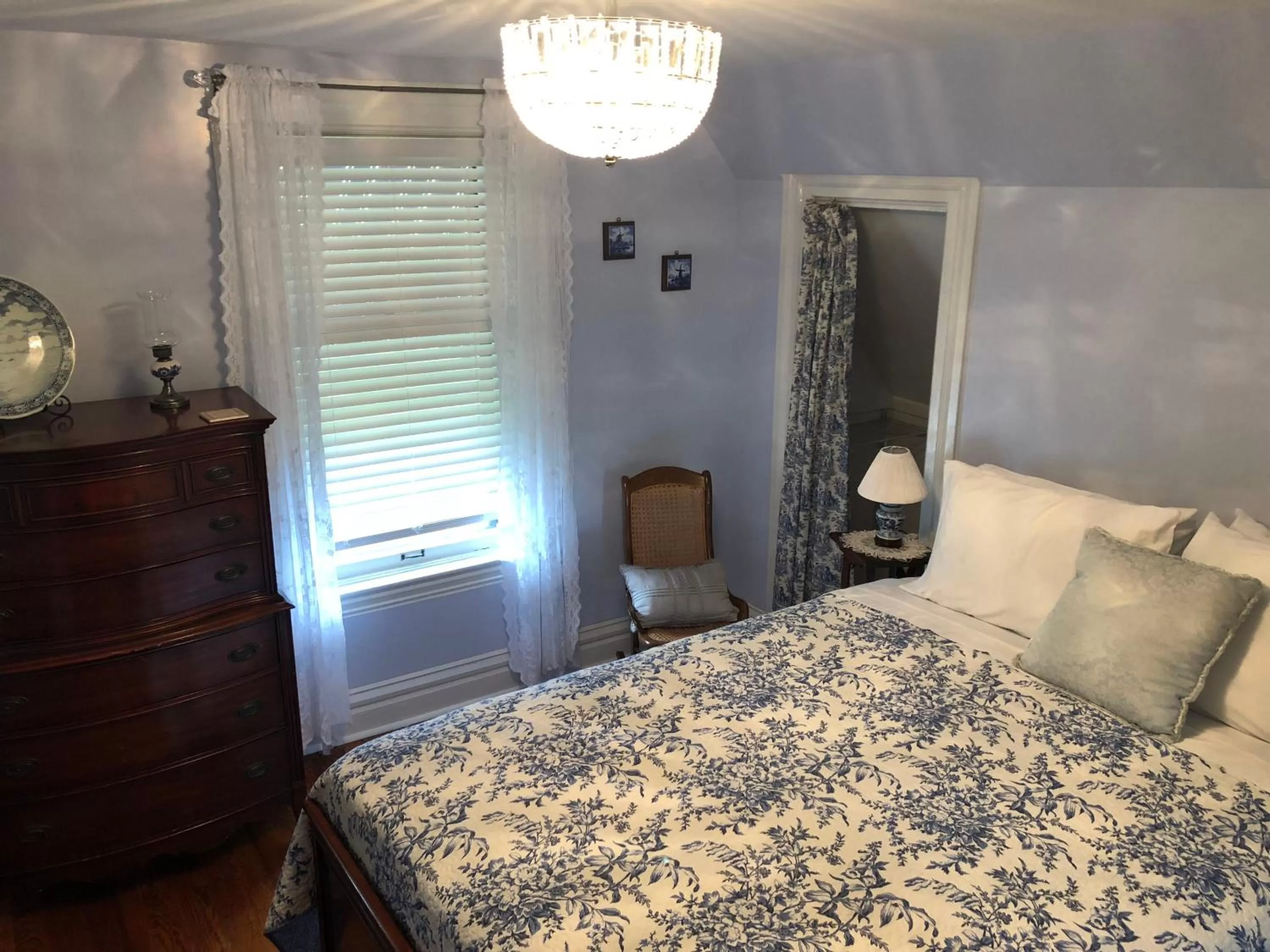 Bedroom, Bed in The Parsonage Inn B&B