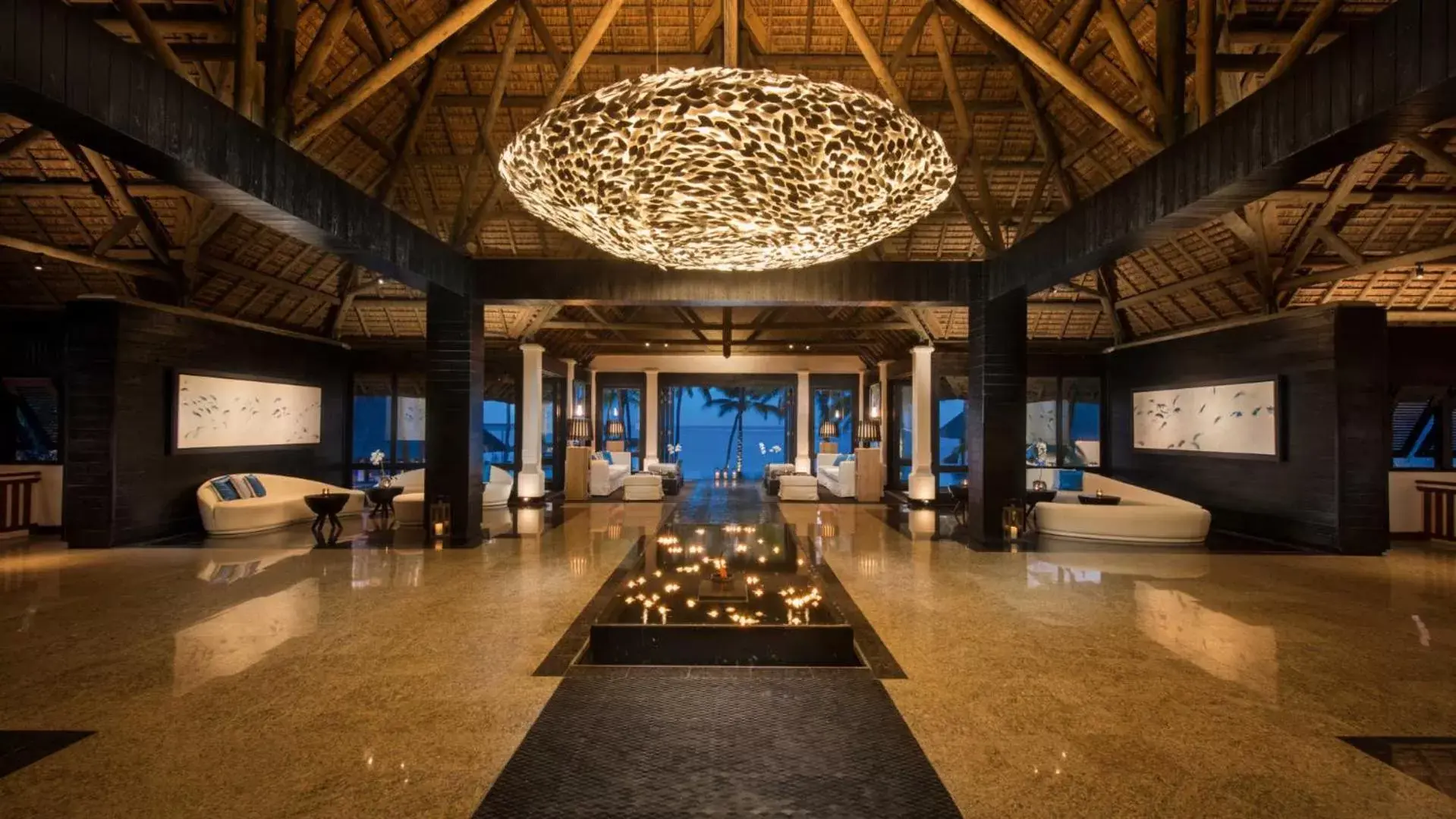 Lobby or reception in Constance Belle Mare Plage