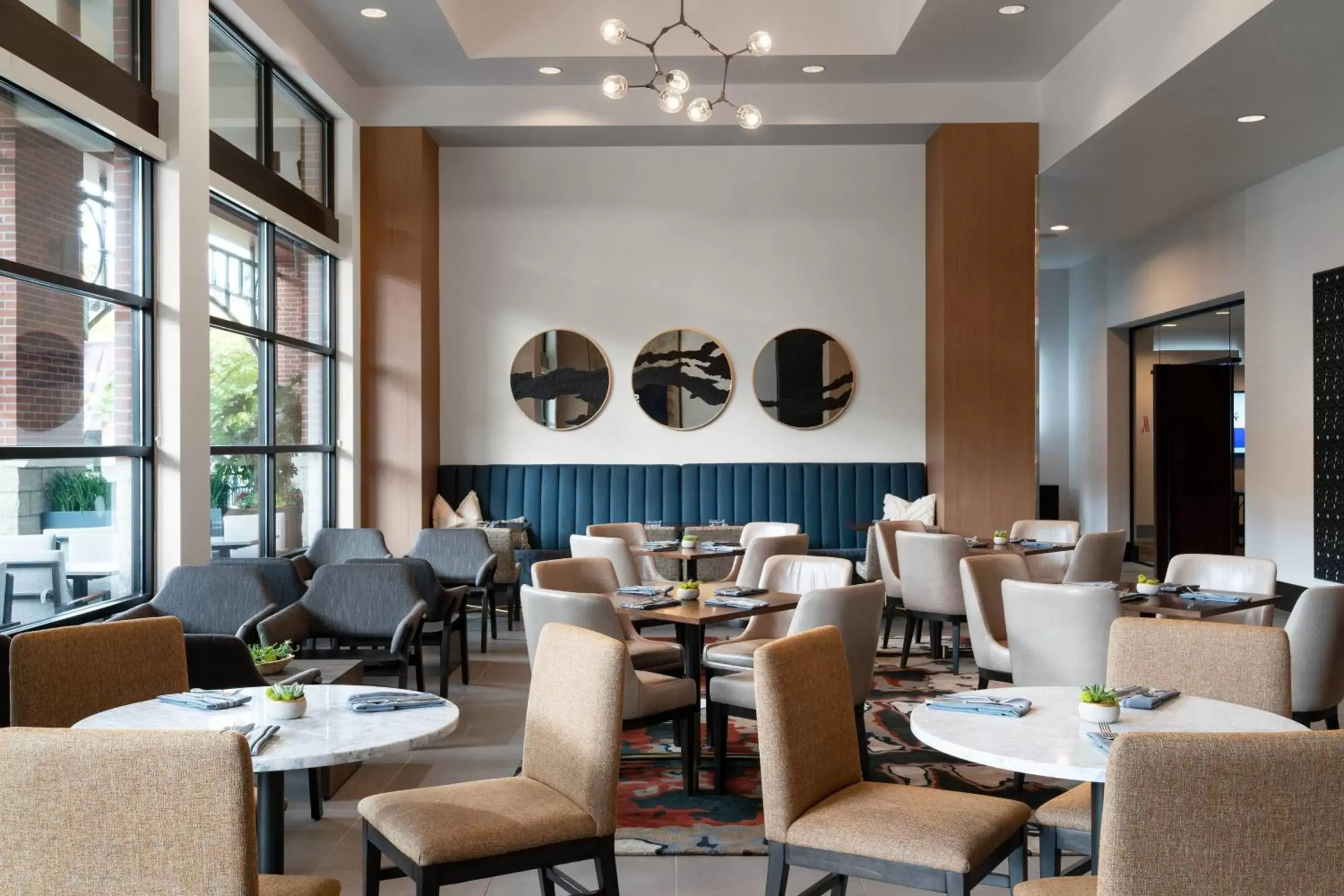 Restaurant/Places to Eat in Seattle Marriott Redmond