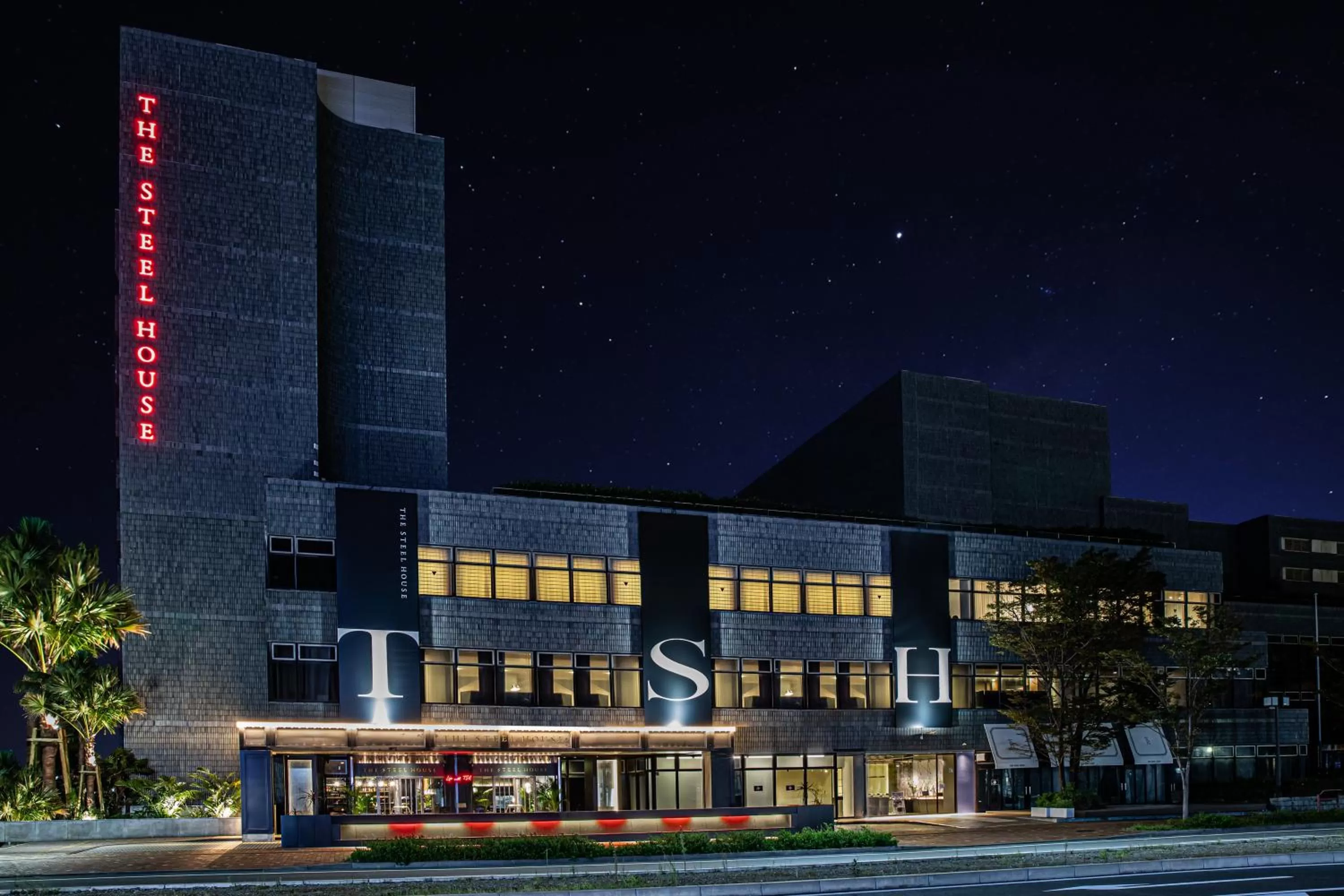 Property building in THE STEEL HOUSE