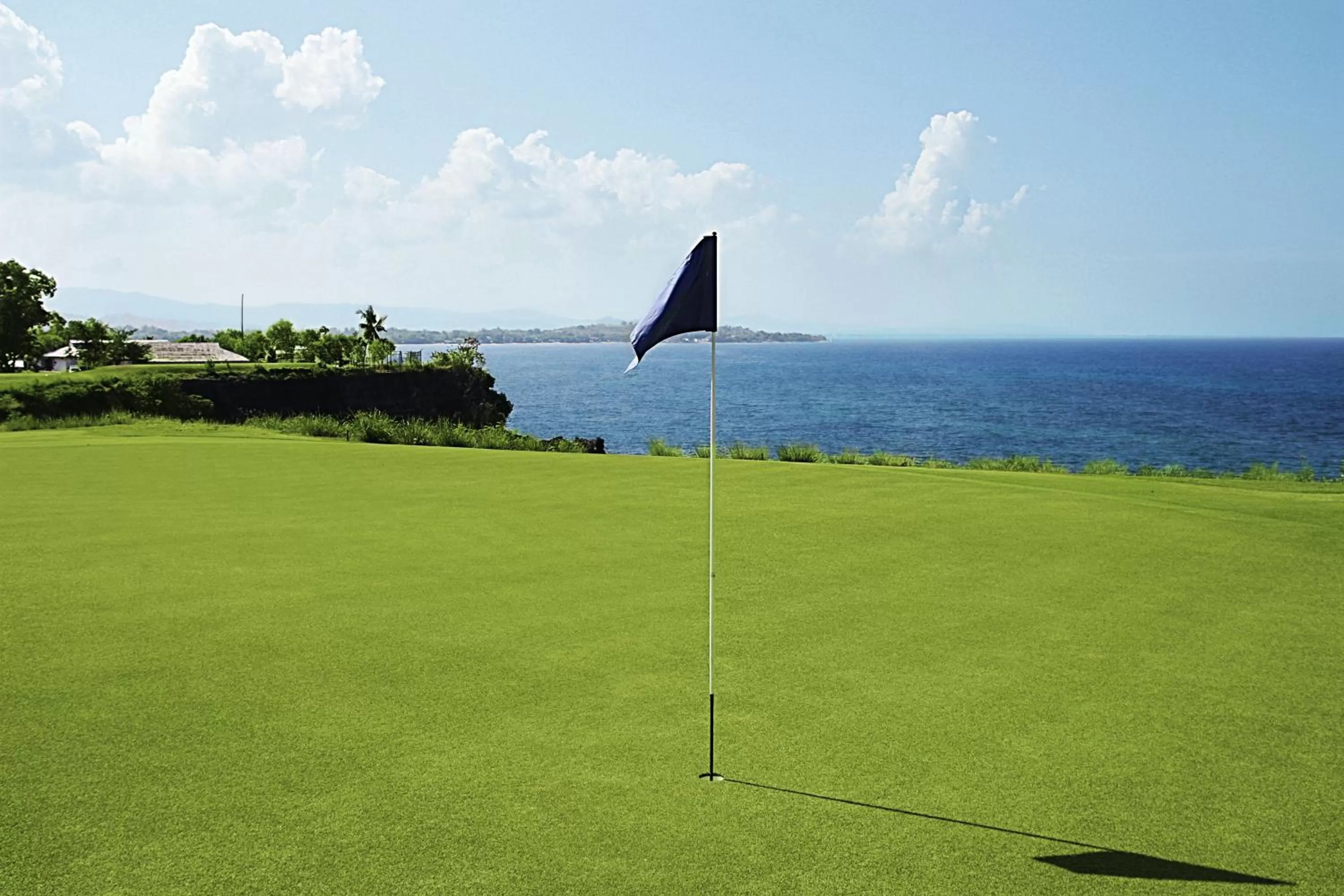 Golfcourse in Thunderbird Resorts - Poro Point