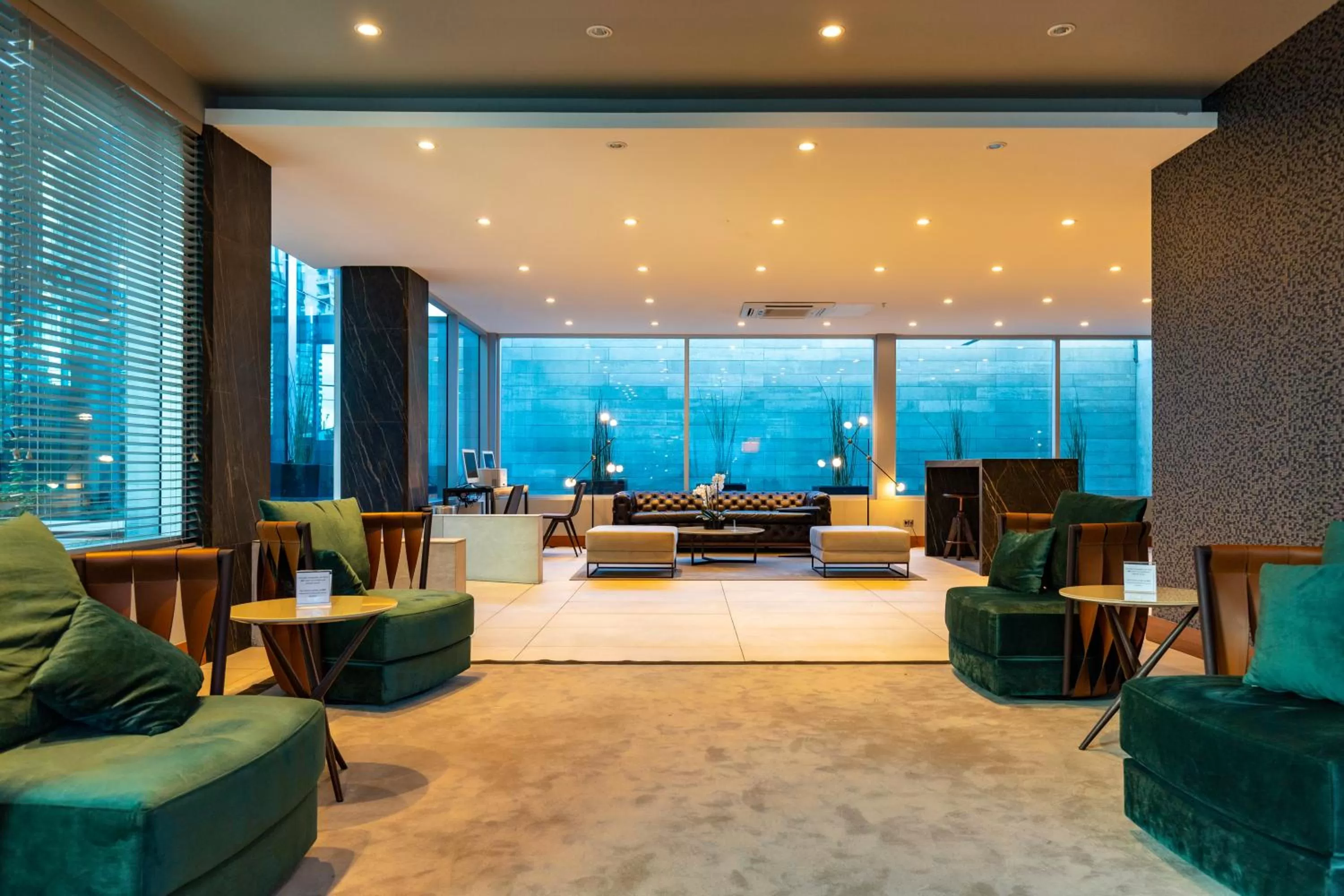 Seating area in Best Western Premier Marina Las Condes