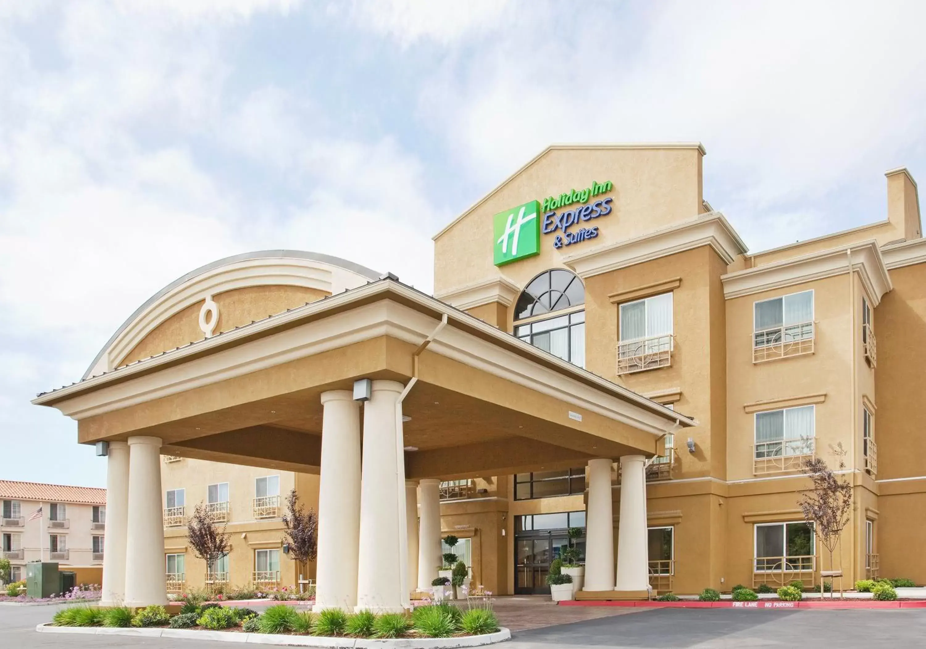 Property building in Holiday Inn Express & Suites Salinas, an IHG Hotel