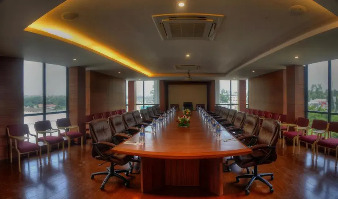 Meeting/conference room in Hotel Le Ruchi The Prince