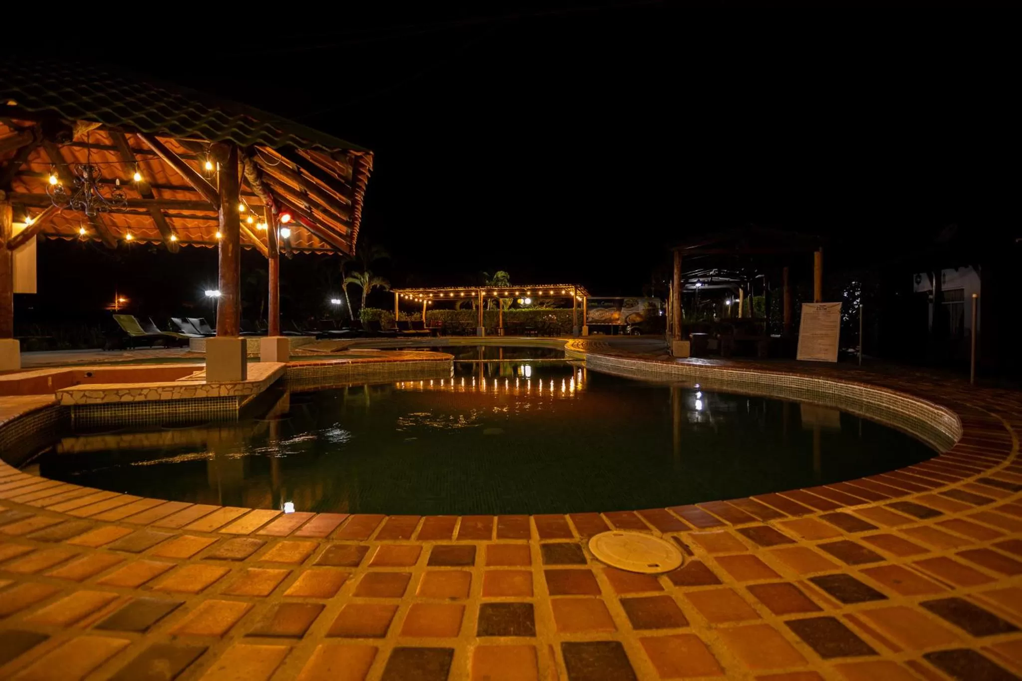 Swimming pool in Hotel El Rancho
