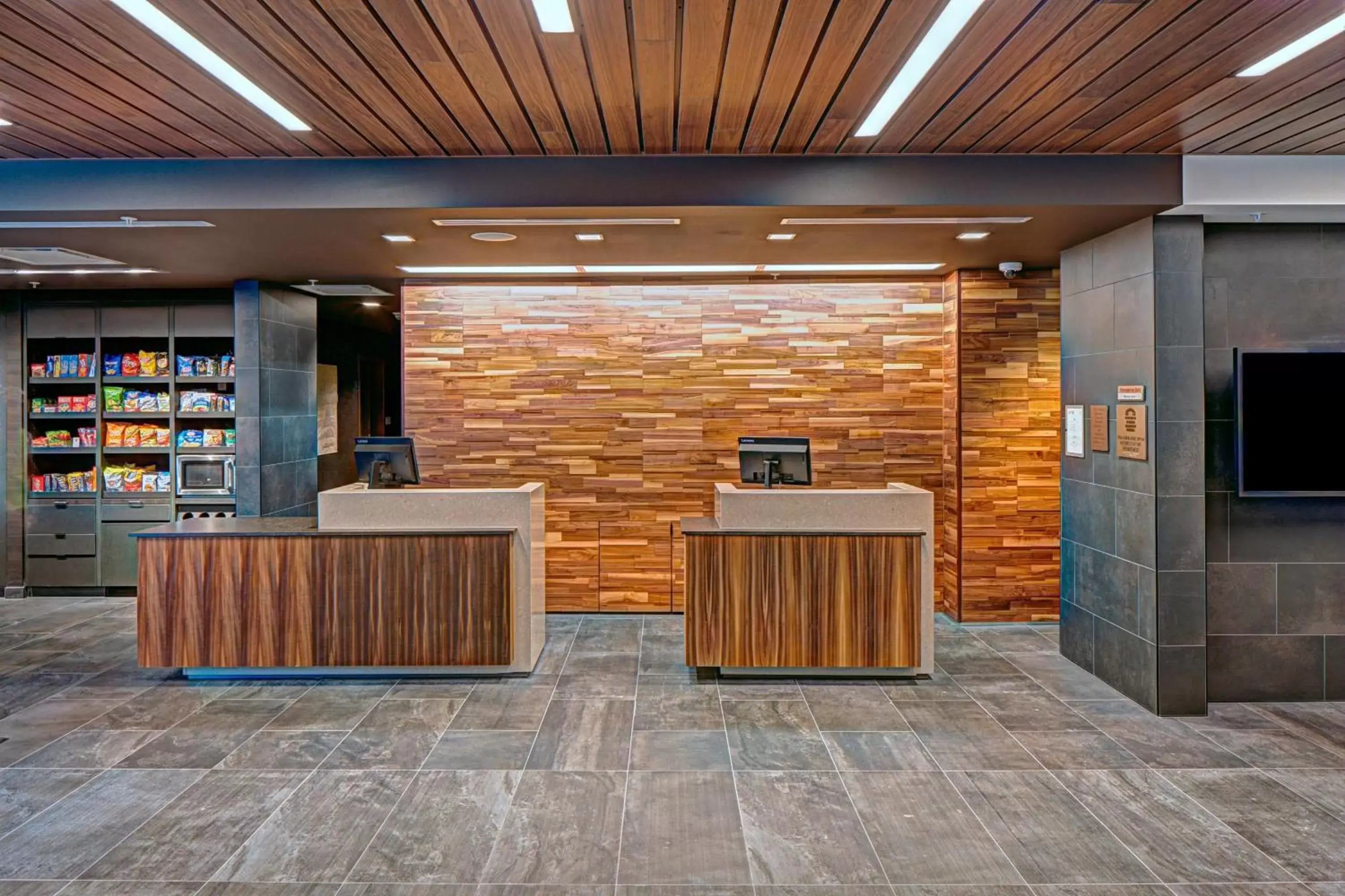 Lobby or reception, Lobby/Reception in Courtyard by Marriott Appleton Riverfront