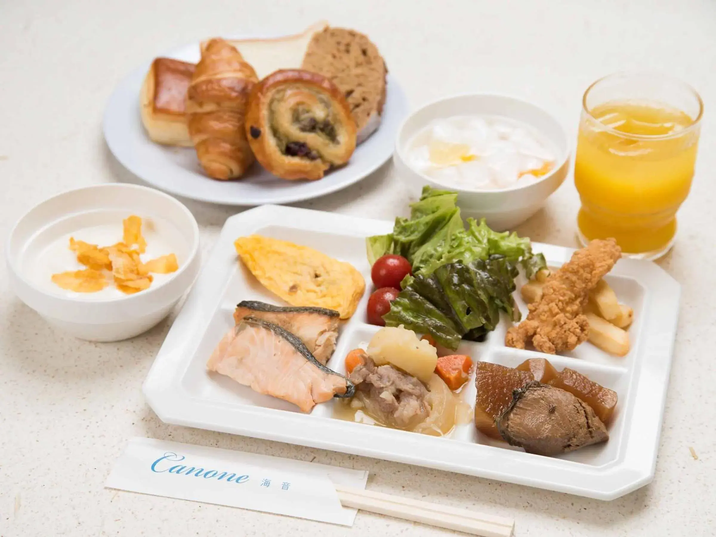 Buffet breakfast, Food in Kobe Sannomiya Union Hotel