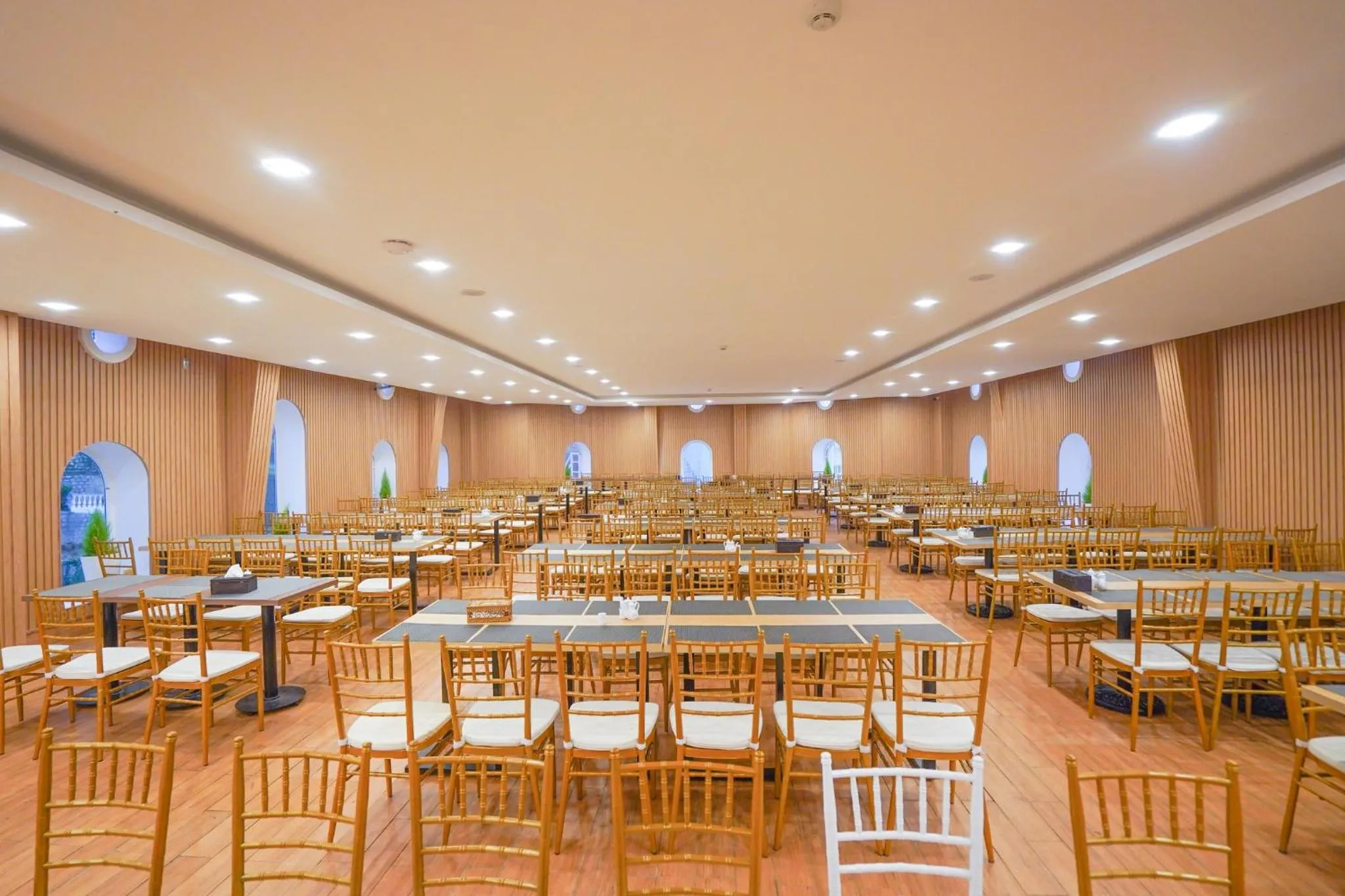 Restaurant/places to eat in Dalat Wonder Resort