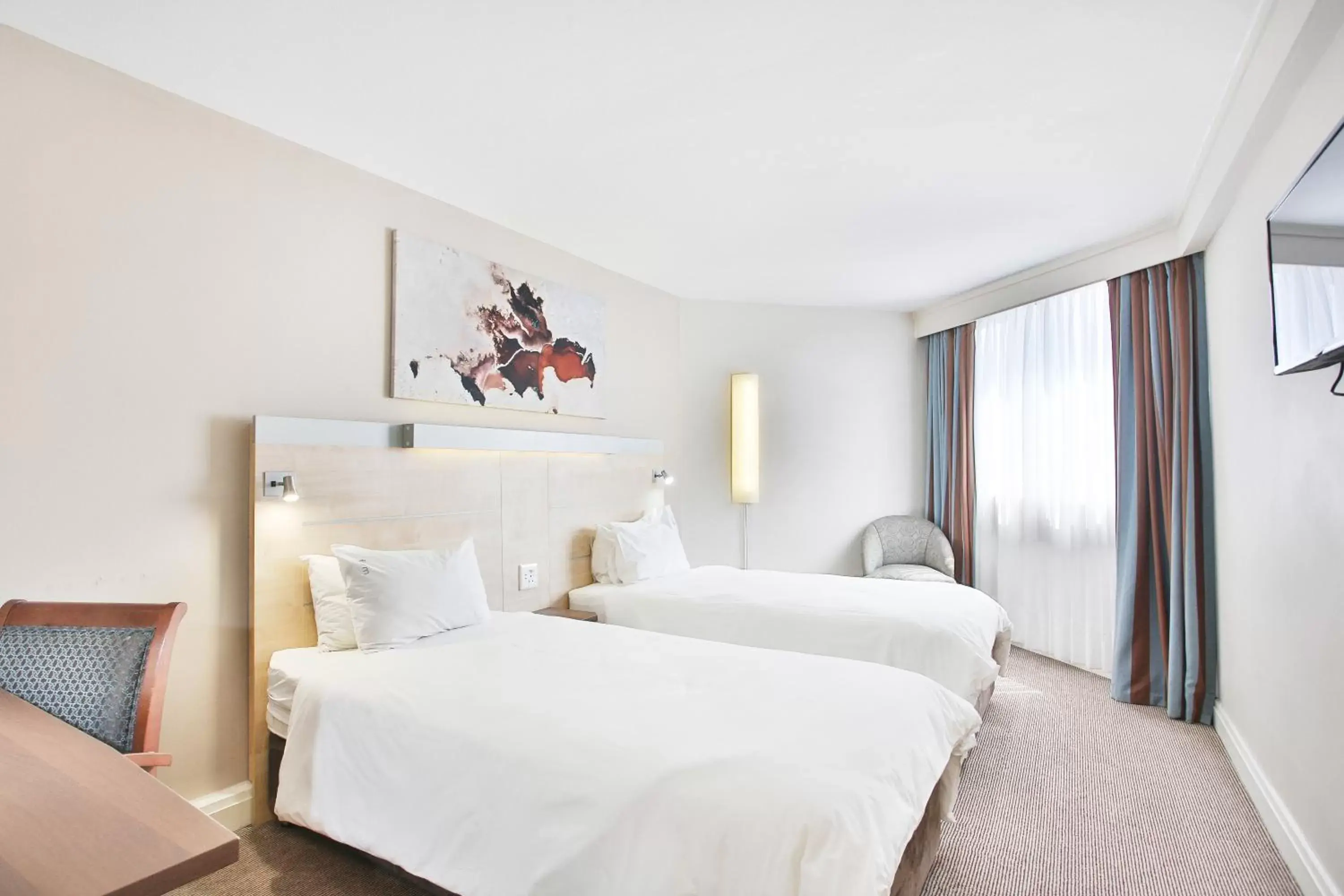 Bedroom, Bed in RH Hotel Pretoria