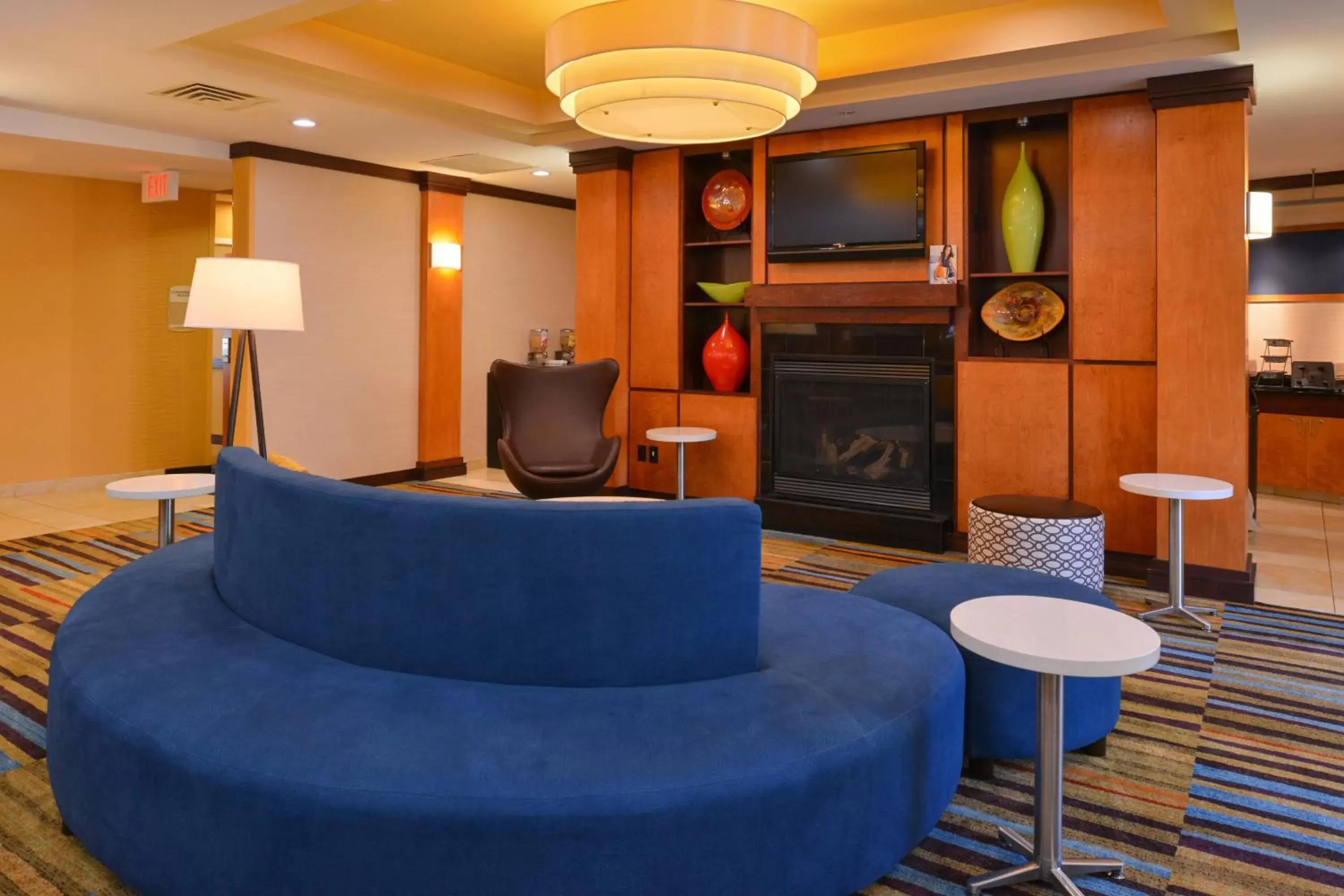 Lobby or reception, Lounge/Bar in Fairfield Inn & Suites Fort Pierce / Port St Lucie