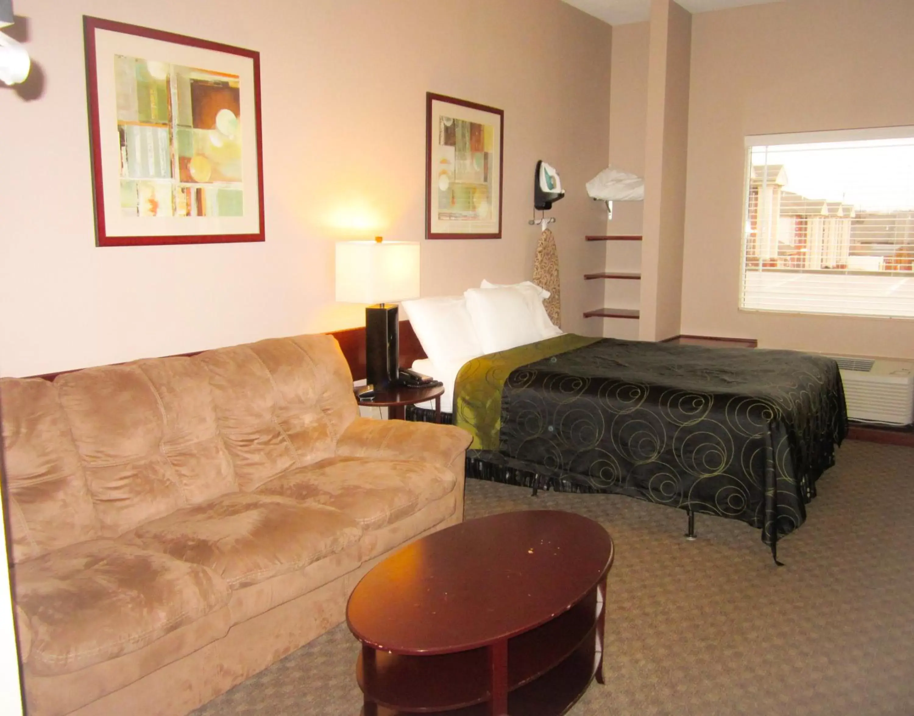 Photo of the whole room, Bed in Bell's Extended Stay and Suites