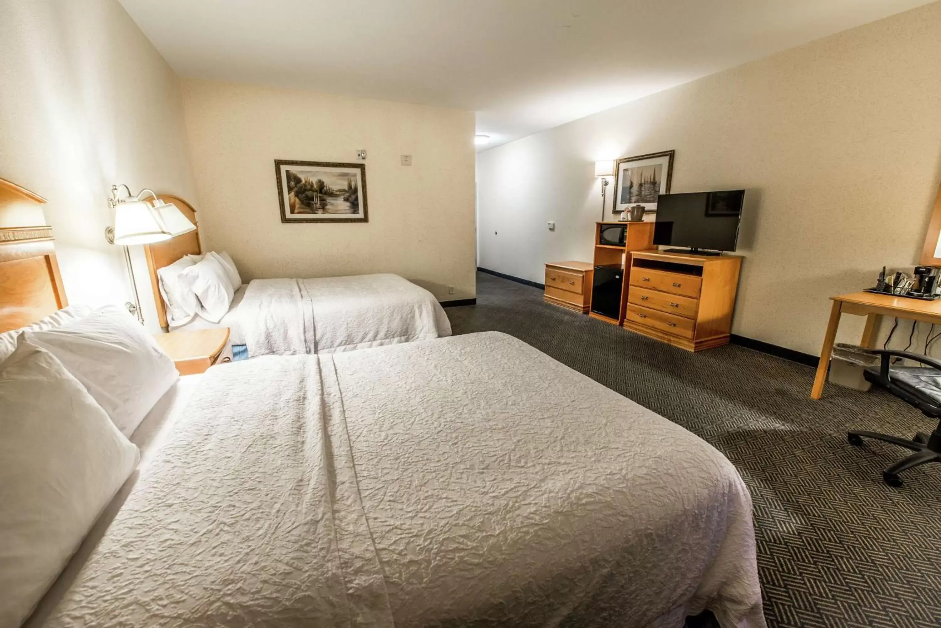 Bed in Hampton Inn Dallas-Rockwall