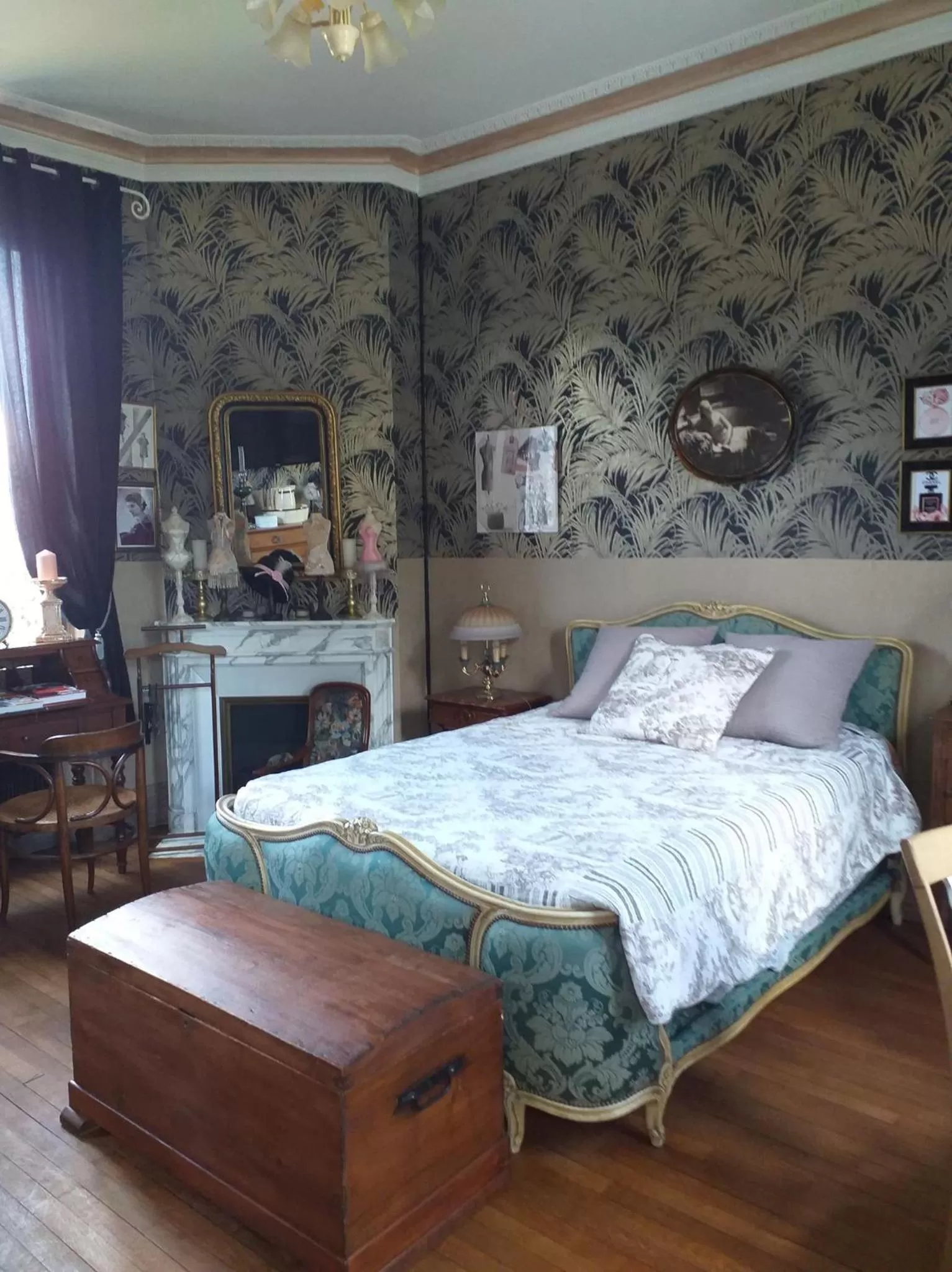 Bed in VILLA LES CAMELIAS