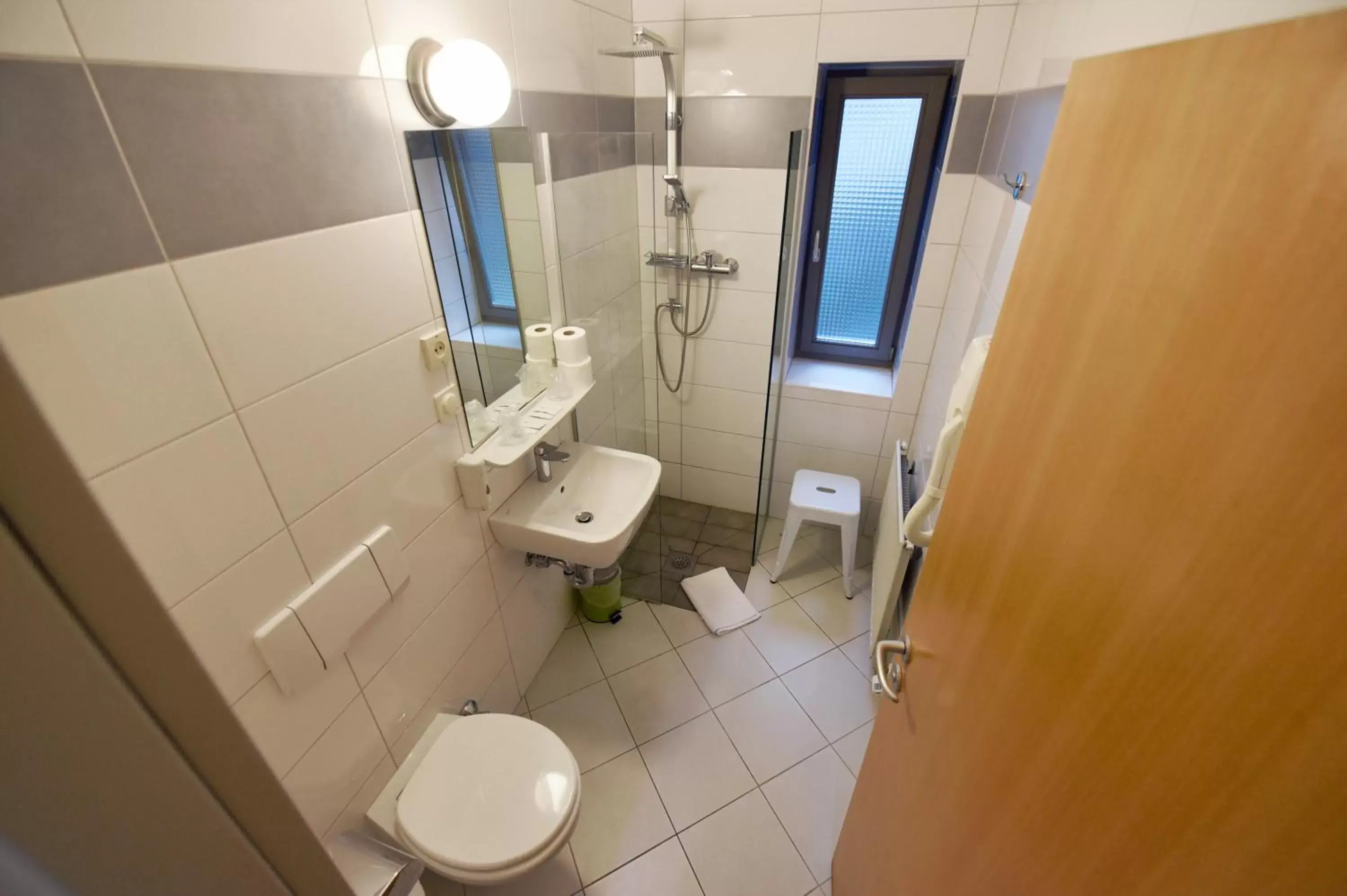 Bathroom in Hotel Korotan Bathroom in Hotel Korotan