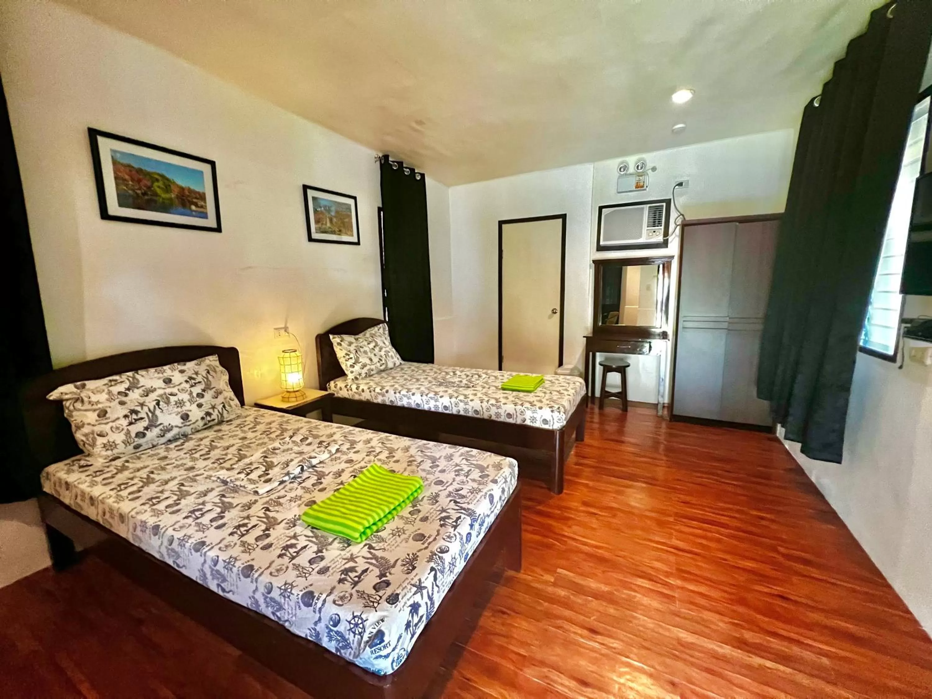 Bed in West Side Cabana