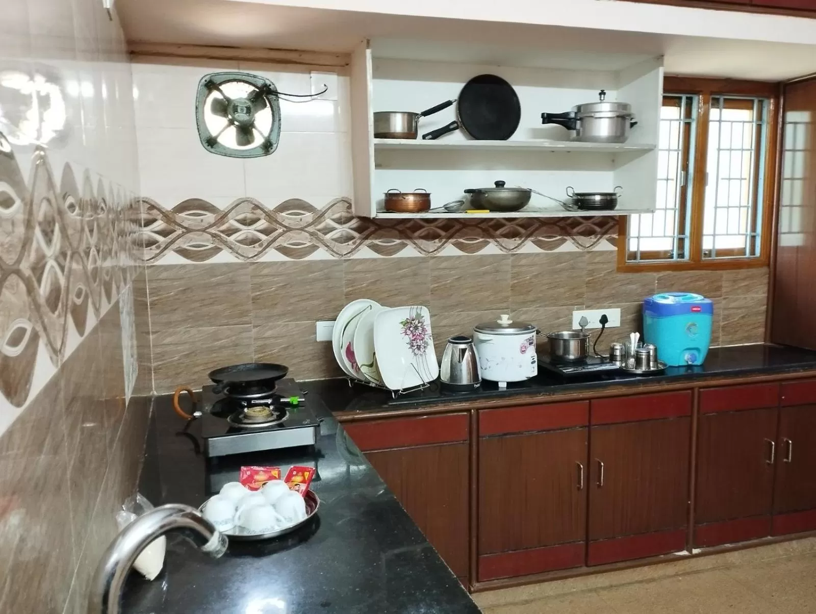 Kitchen or kitchenette, Kitchen/Kitchenette in SLS Homestay