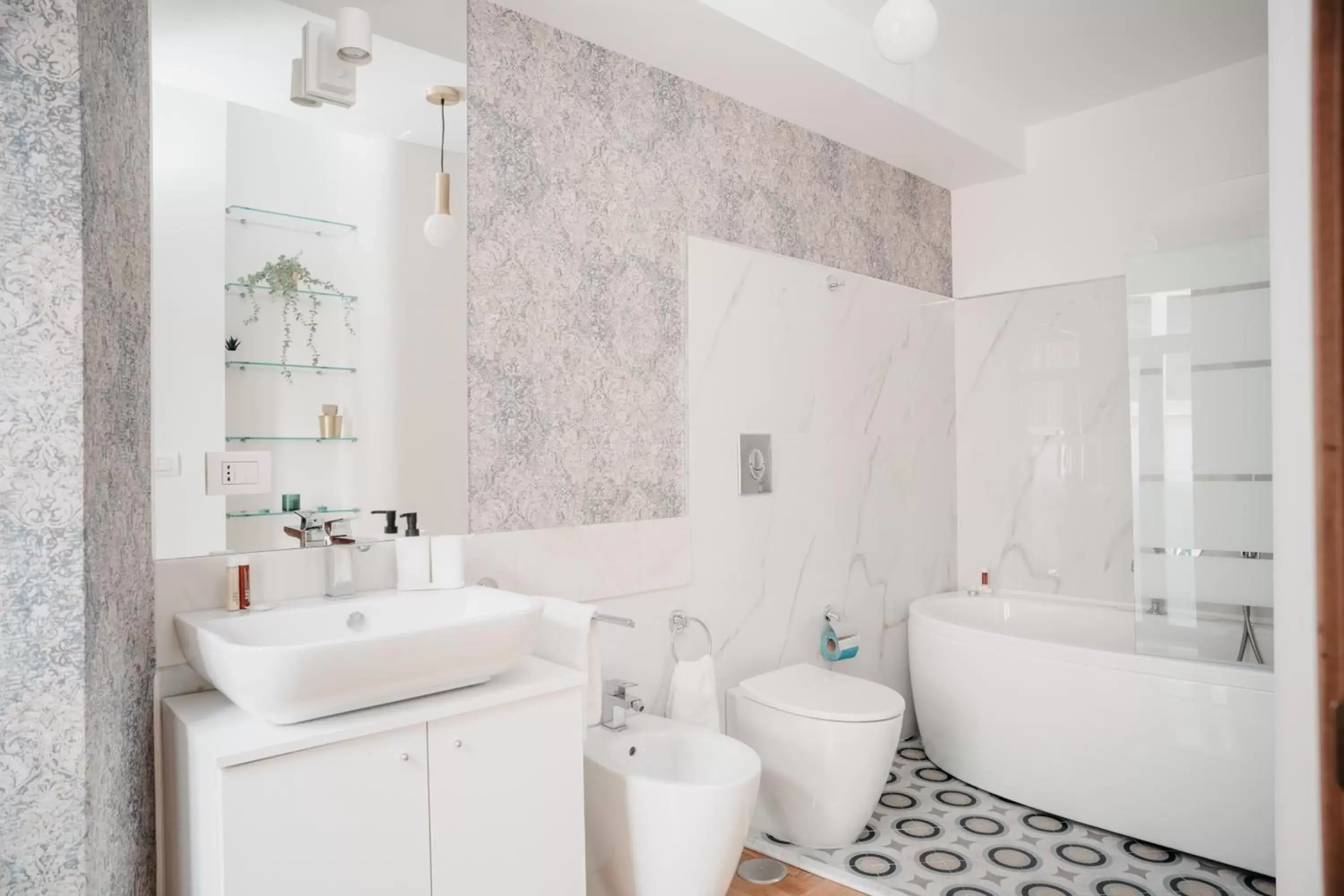 Toilet, Bathroom in Vista Napoli Residence by Casa Napoletana