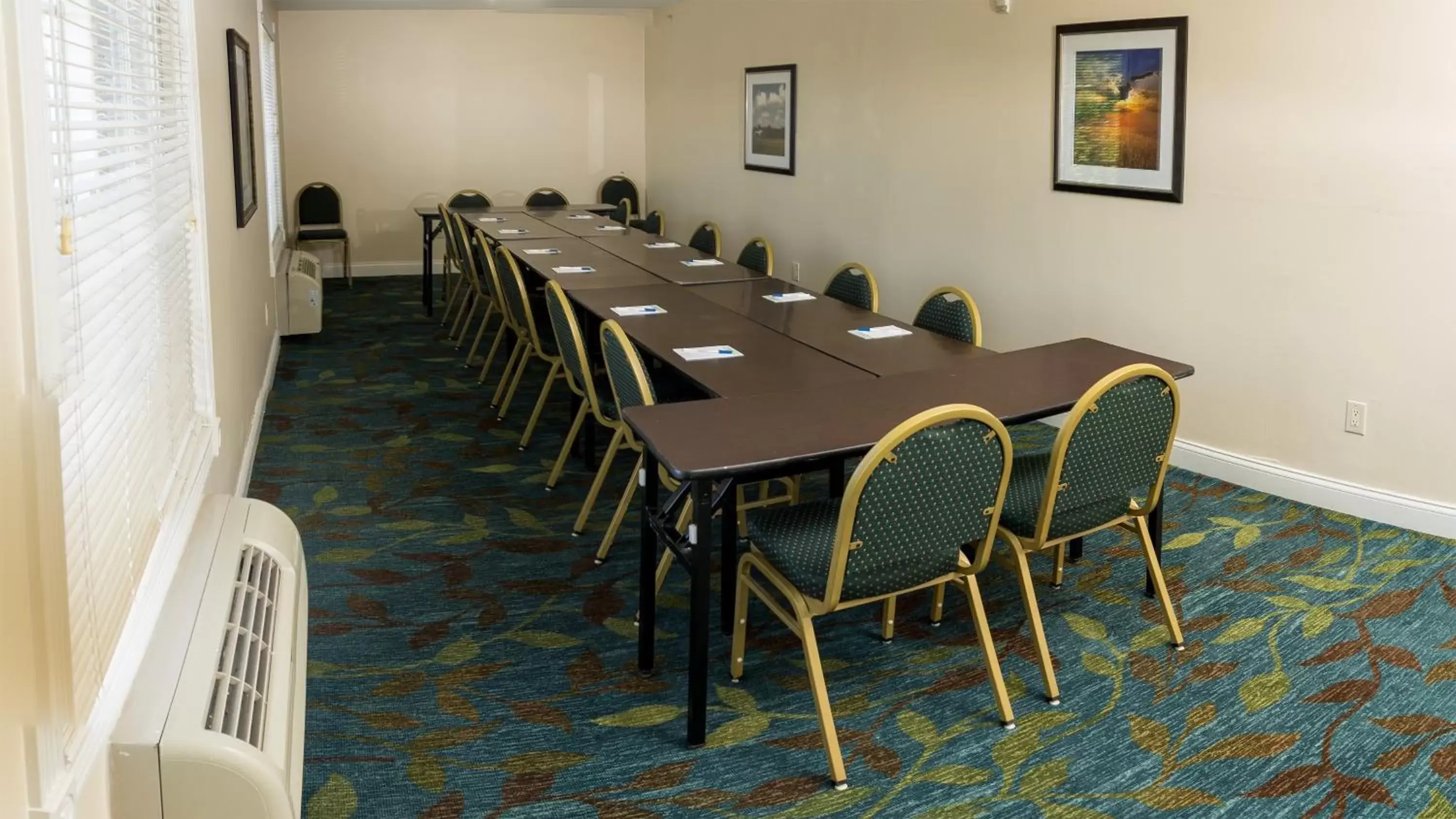 Meeting/conference room in Candlewood Suites Saint Joseph - Benton Harbor, an IHG Hotel
