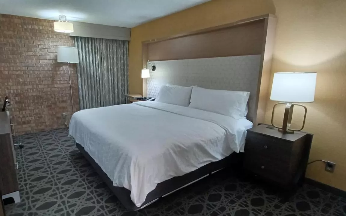 Bed in Holiday Inn - McAllen - Medical Center Area by IHG