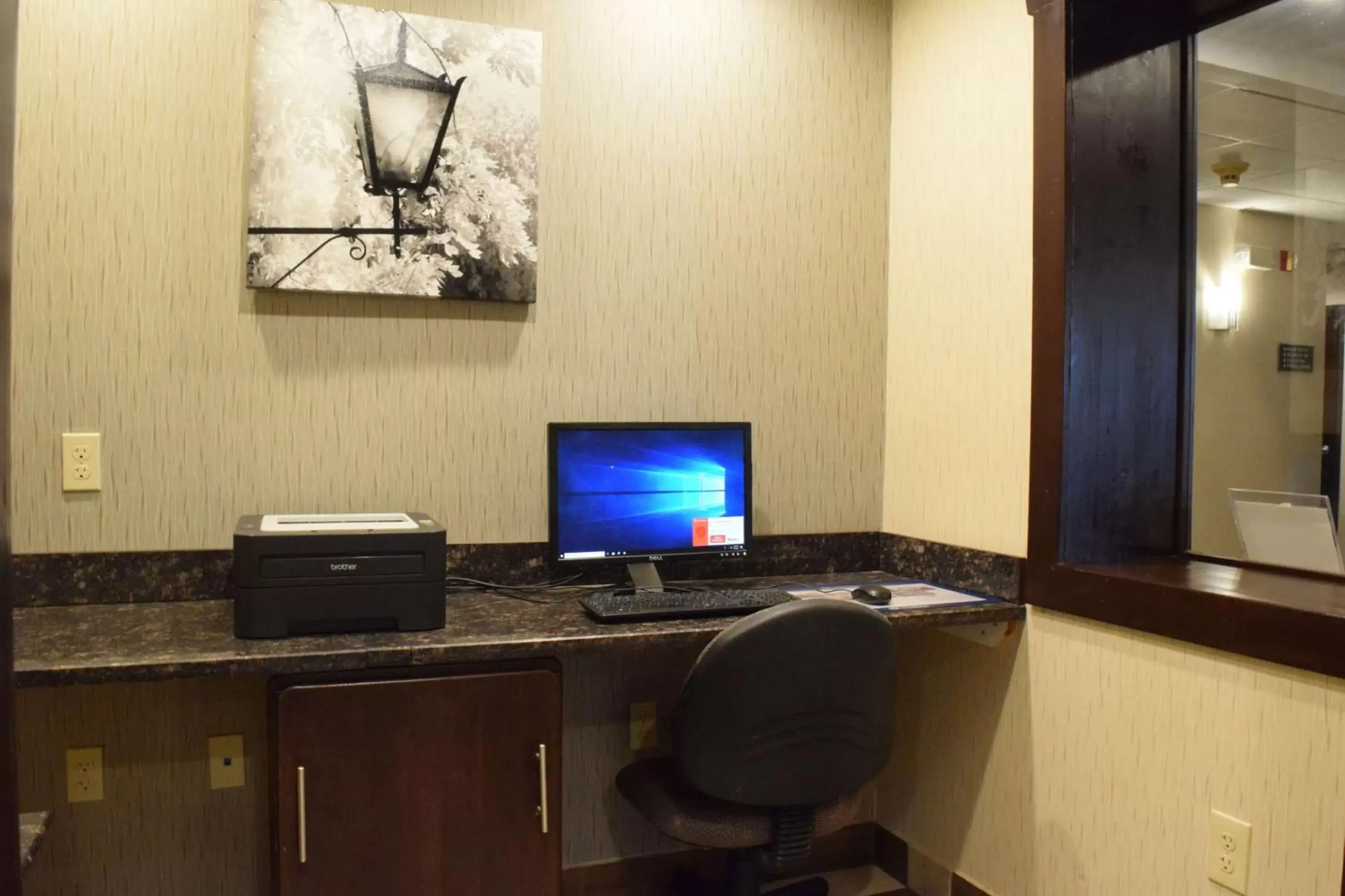 On site in Best Western Crown Inn & Suites - Batavia On site in Best Western Crown Inn & Suites - Batavia