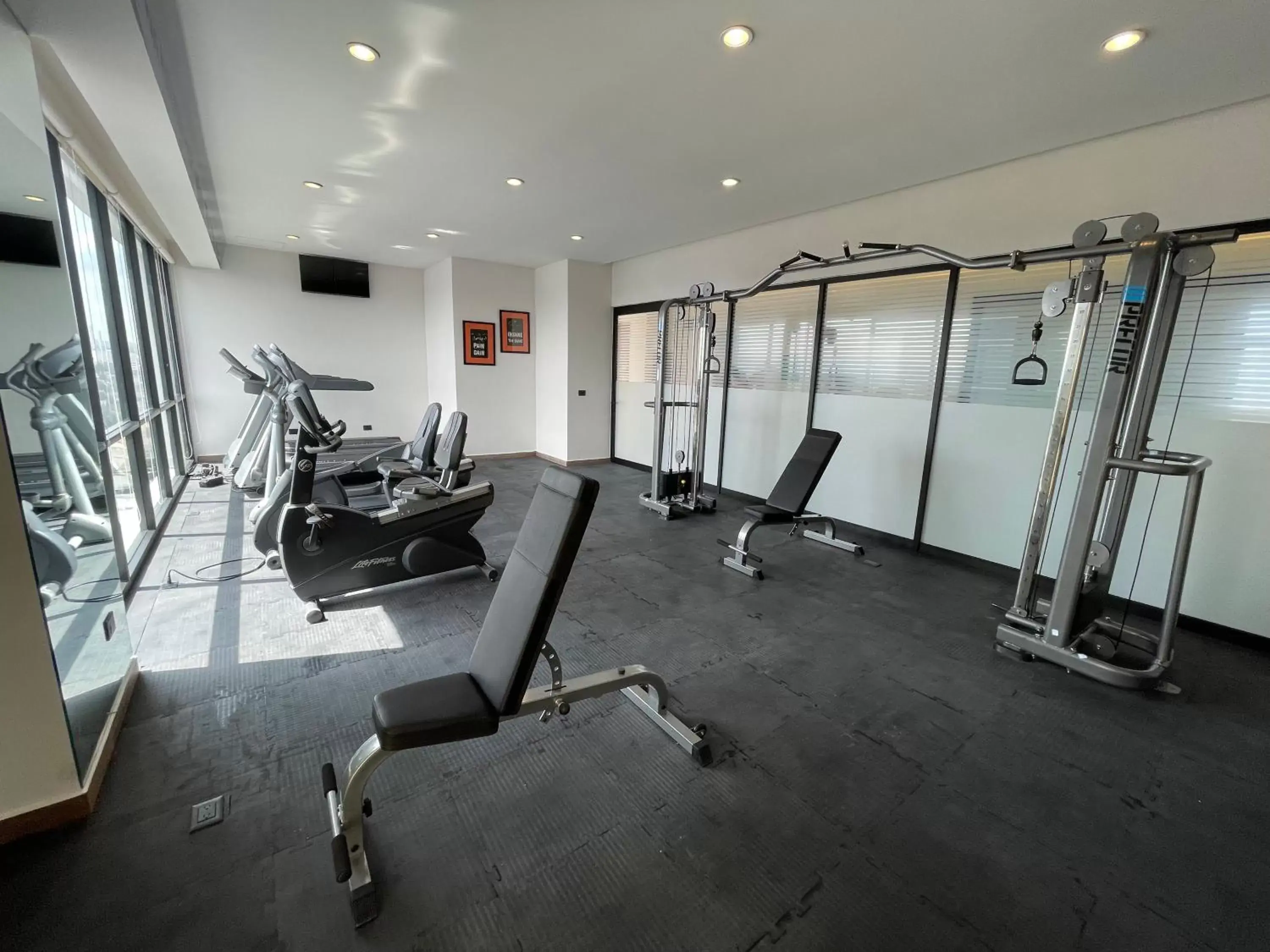 Fitness centre/facilities in Gumont Guadalajara López Mateos - Minerva Fitness centre/facilities in Gumont Guadalajara López Mateos - Minerva