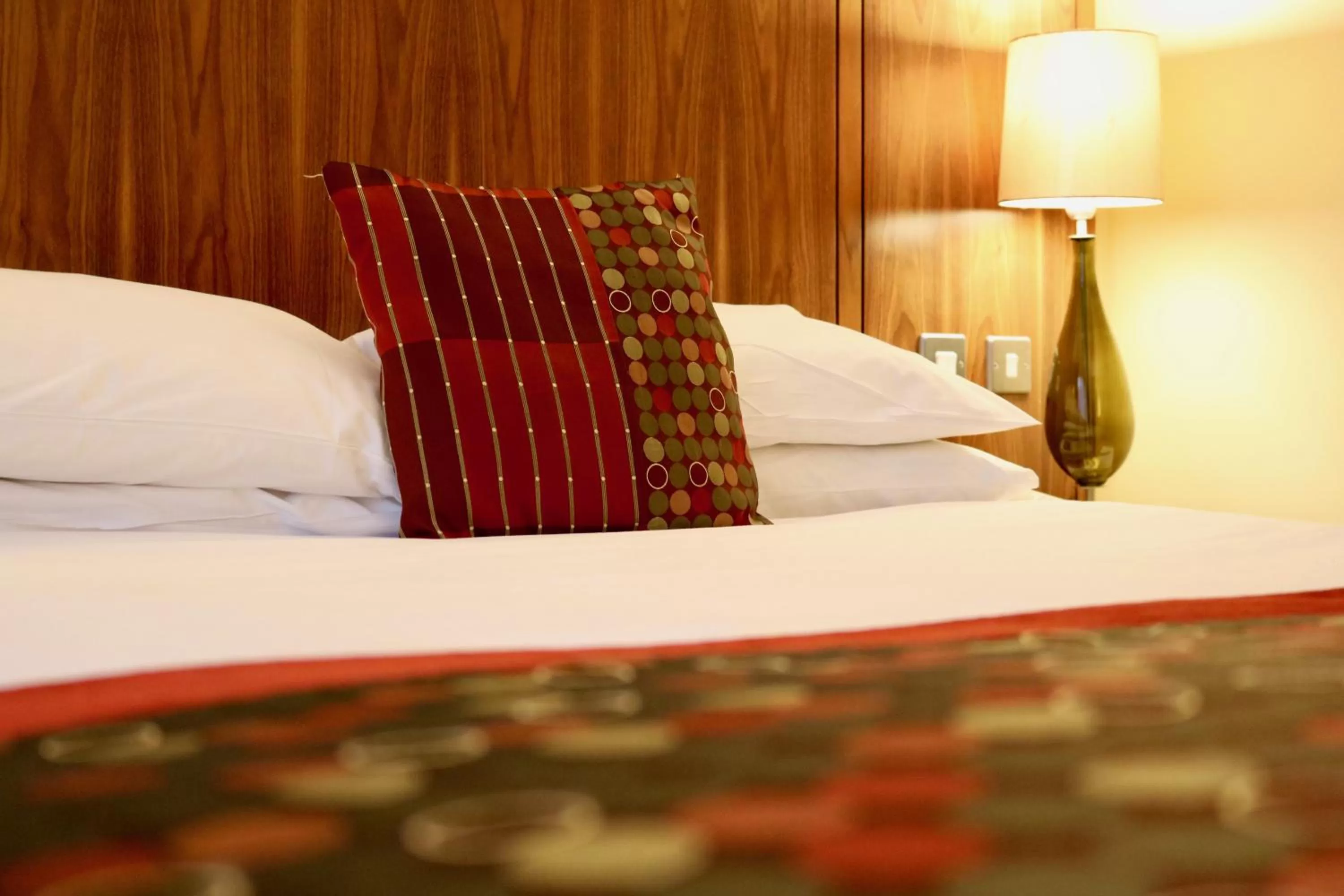 Restaurant/places to eat, Bed in The Rose Hotel