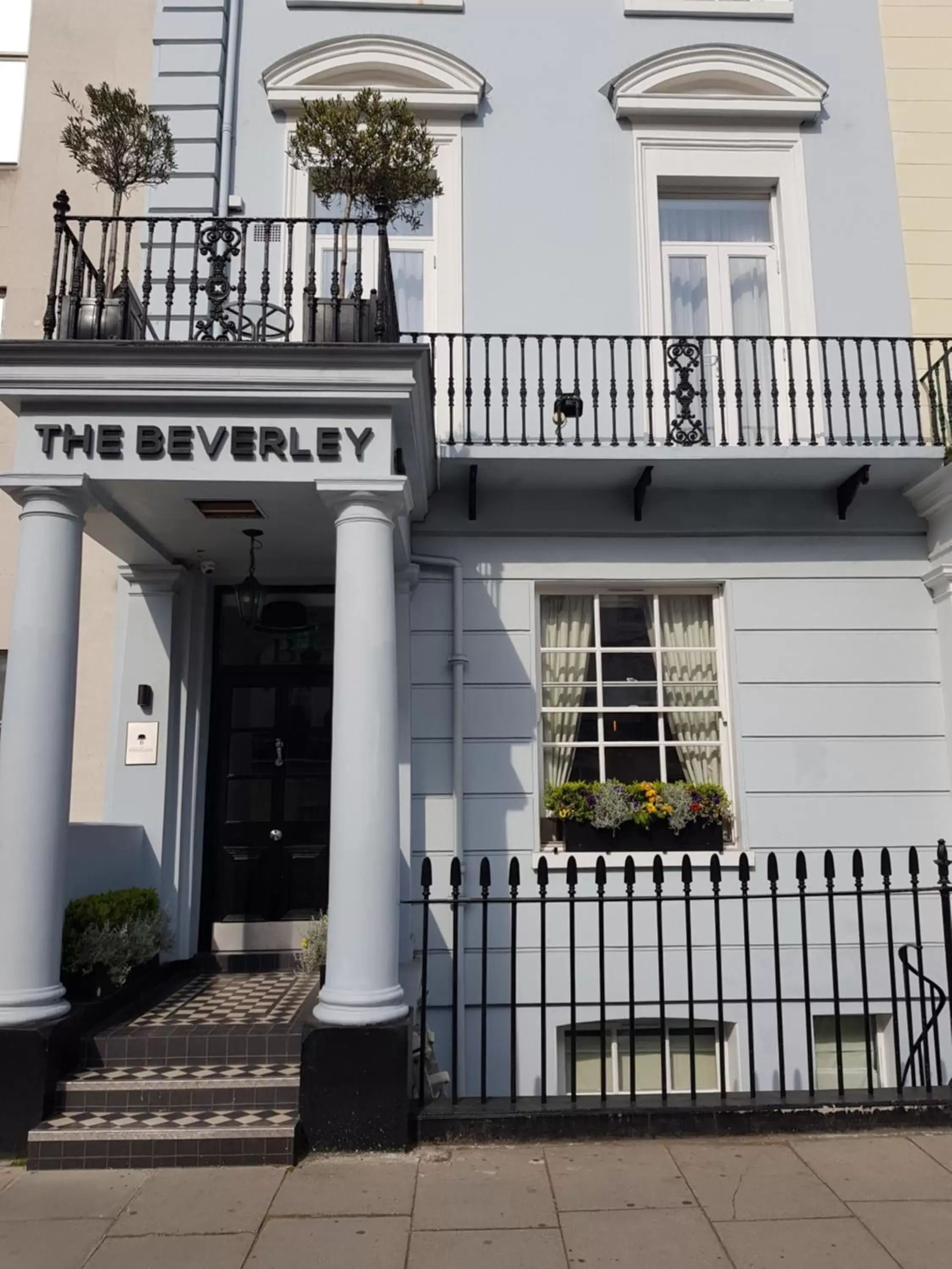 Property Building in The Beverley Hotel London - Victoria