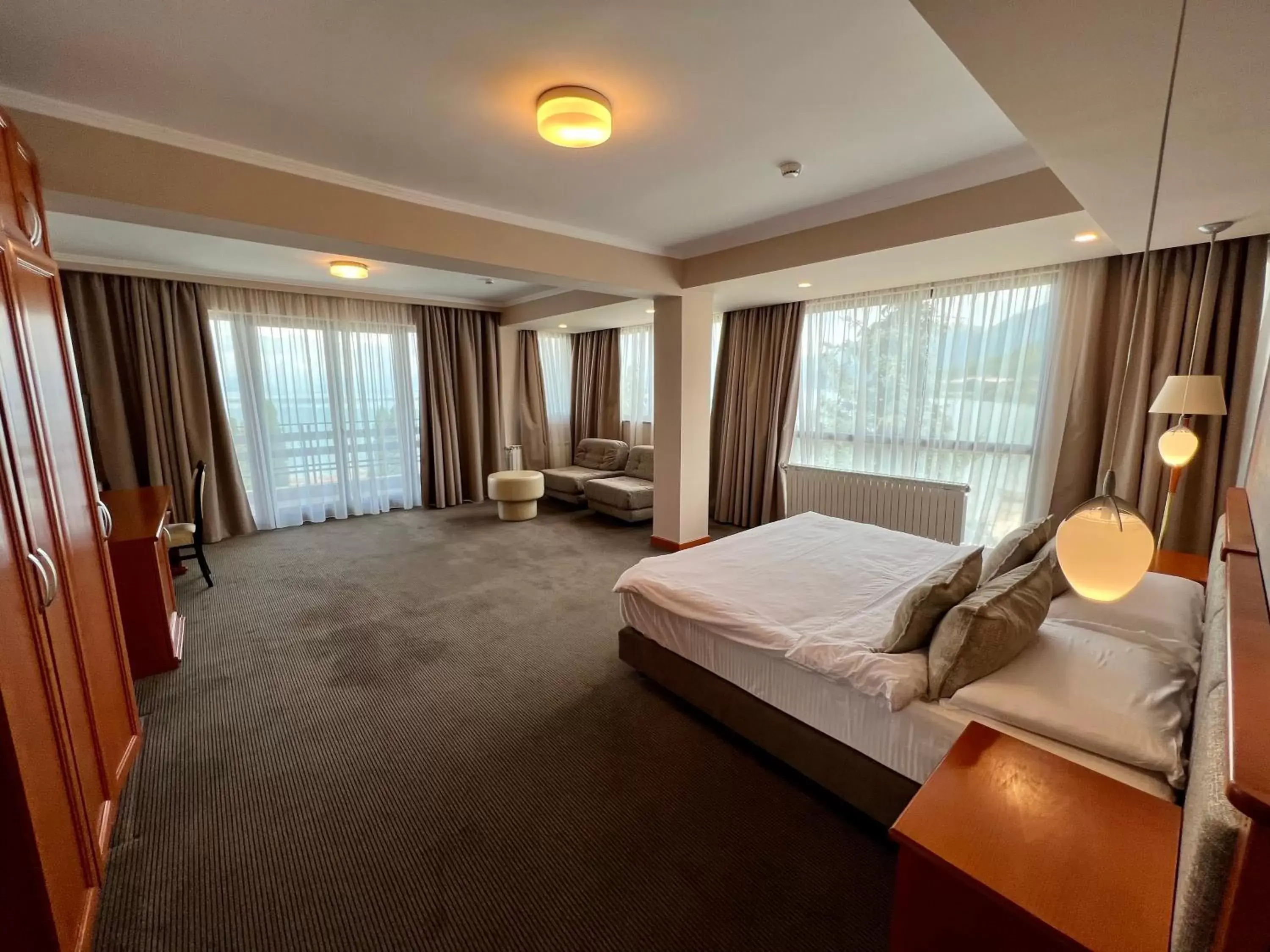 One-Bedroom Family Apartment in Hotel Millennium One-Bedroom Family Apartment in Hotel Millennium