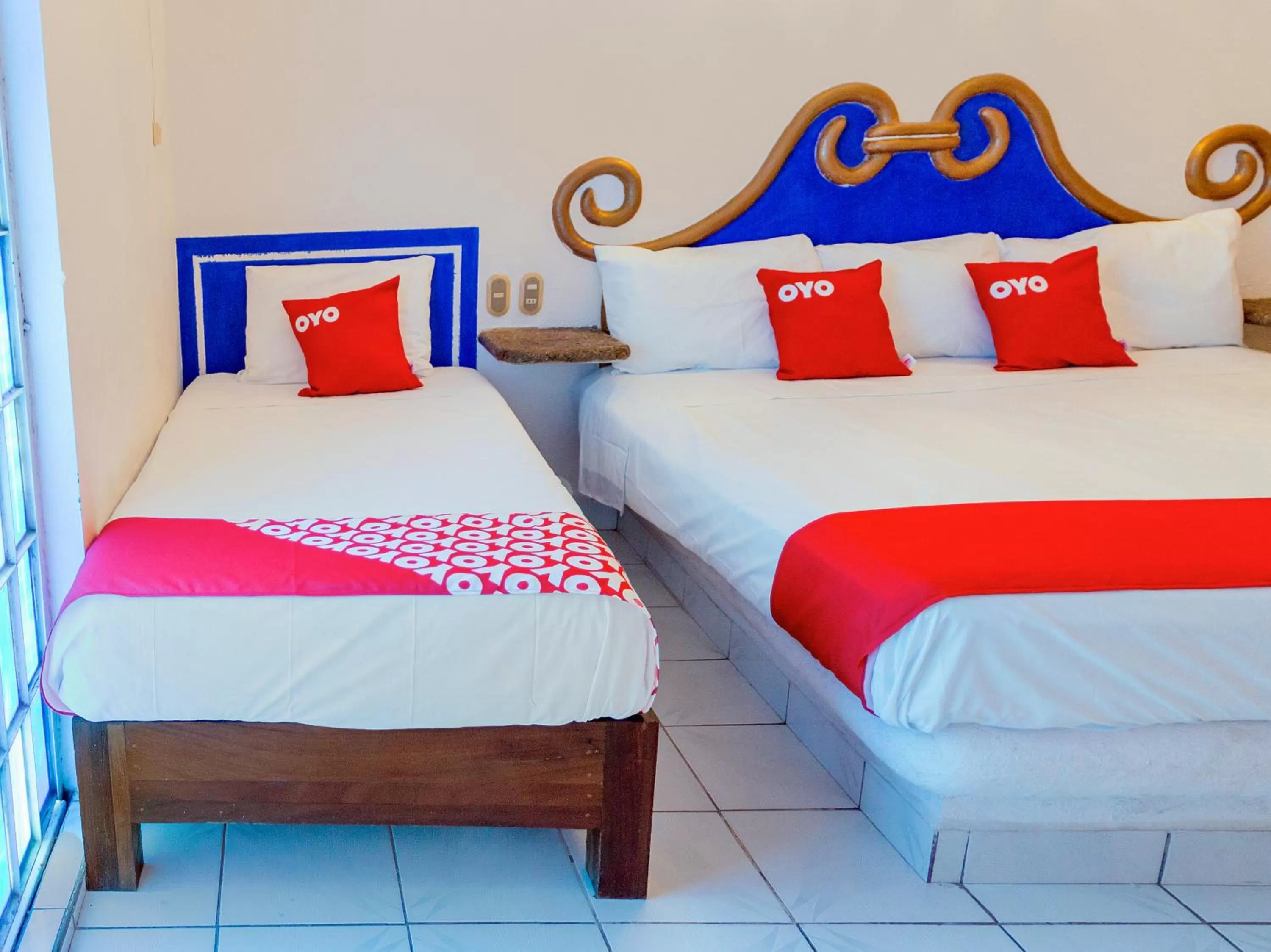 Photo of the whole room in Hotel Isis