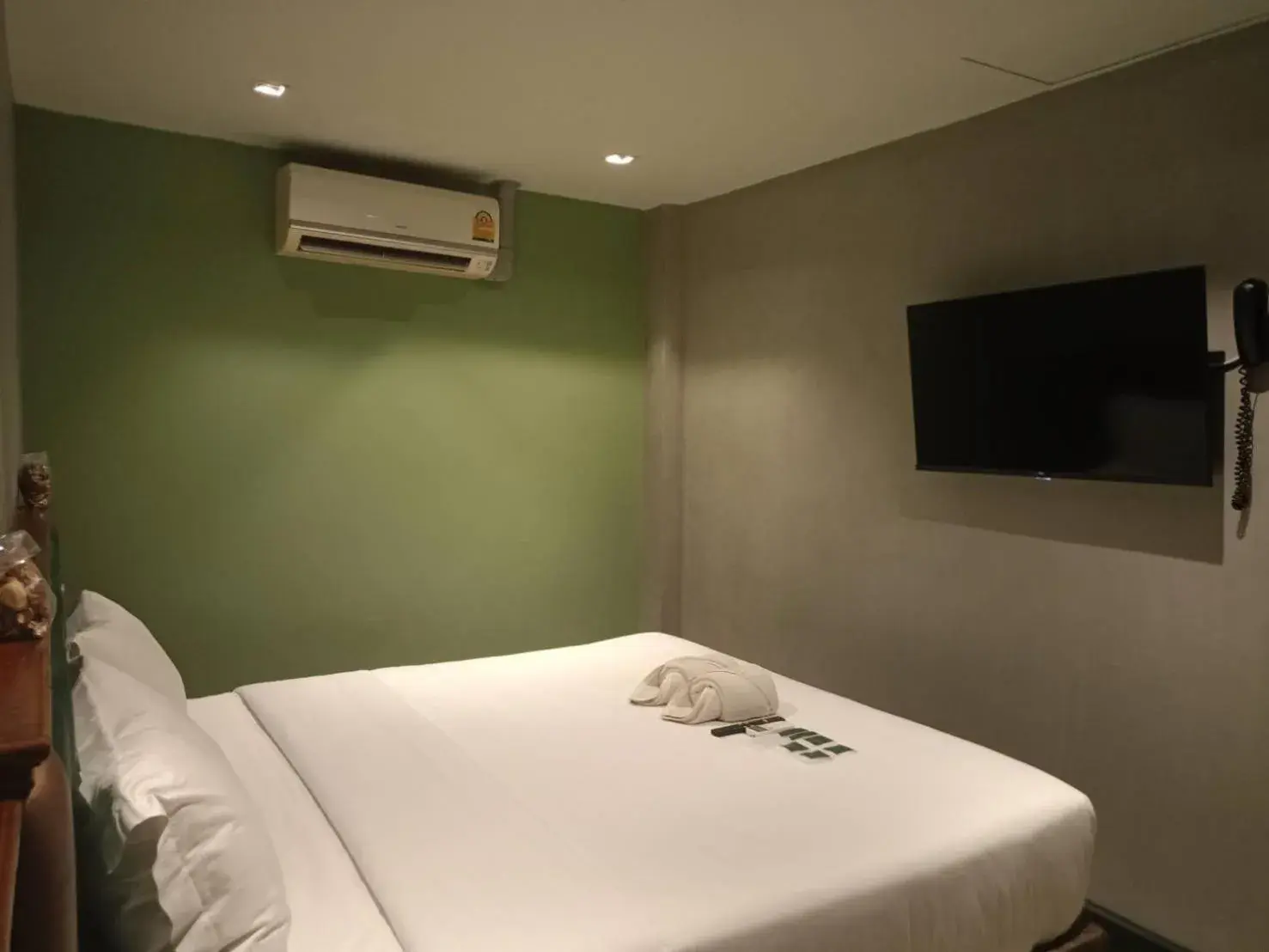 TV and multimedia, Bed in Narawad Boutique Hotel