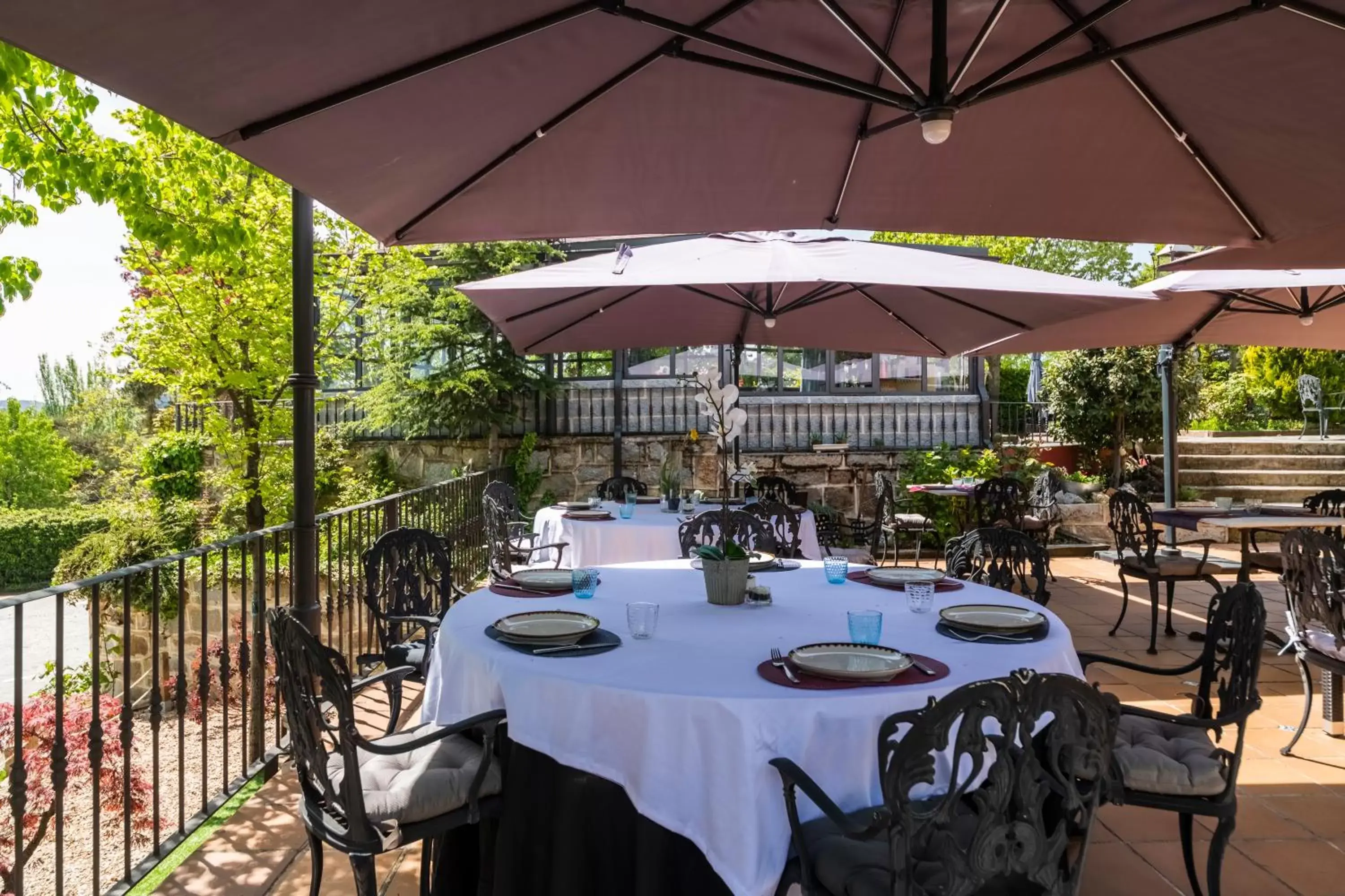 Patio, Restaurant/Places to Eat in El Torreon de Navacerrada