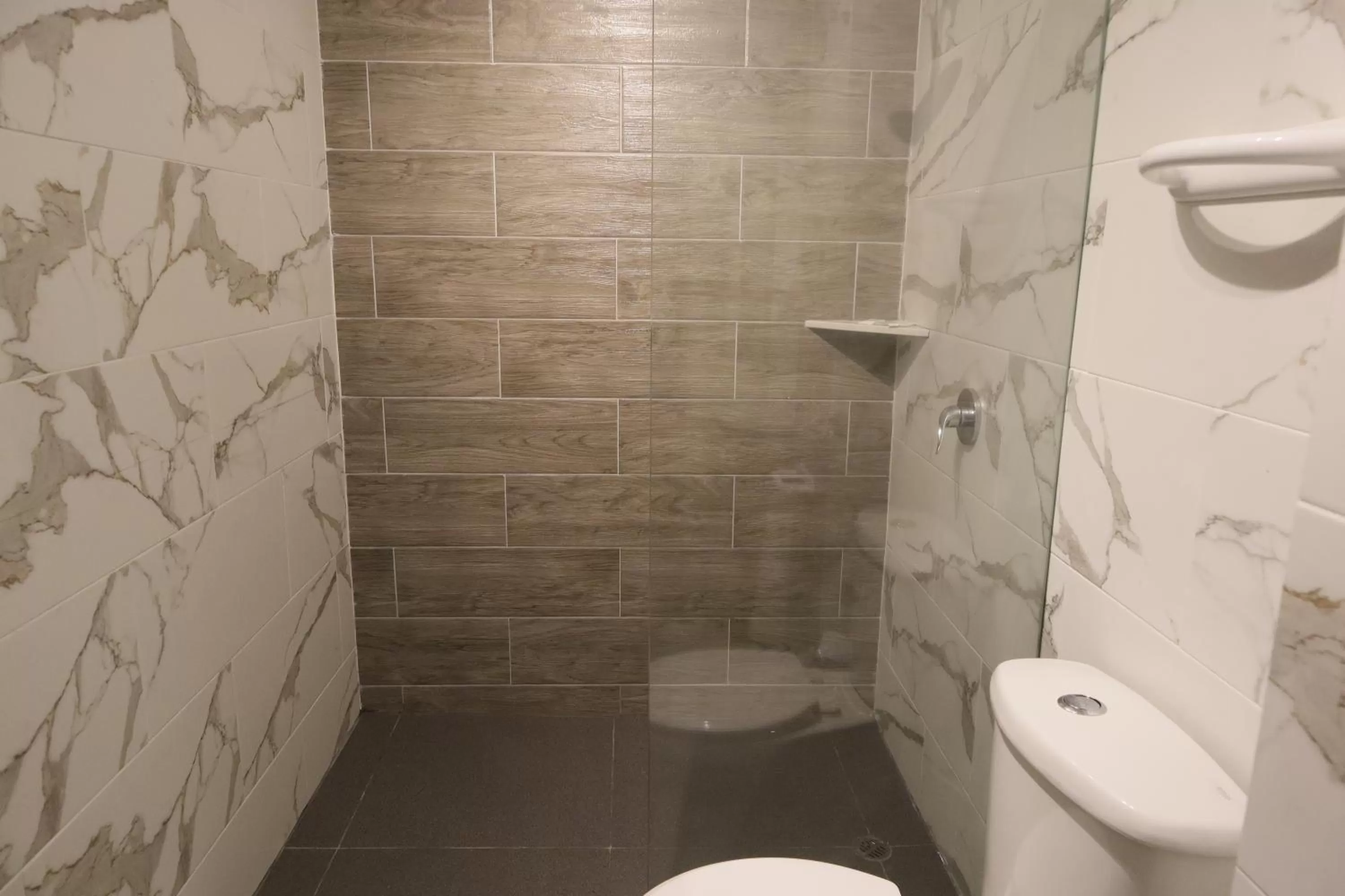 Shower in Hotel Sada