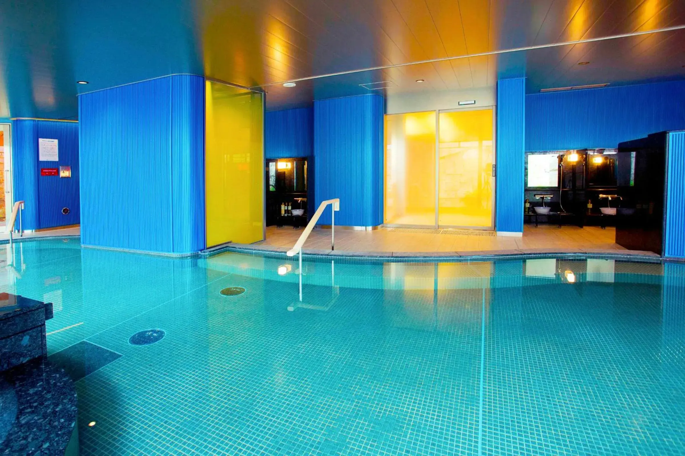 Public Bath, Swimming Pool in Seaside Hotel Maiko Villa Kobe