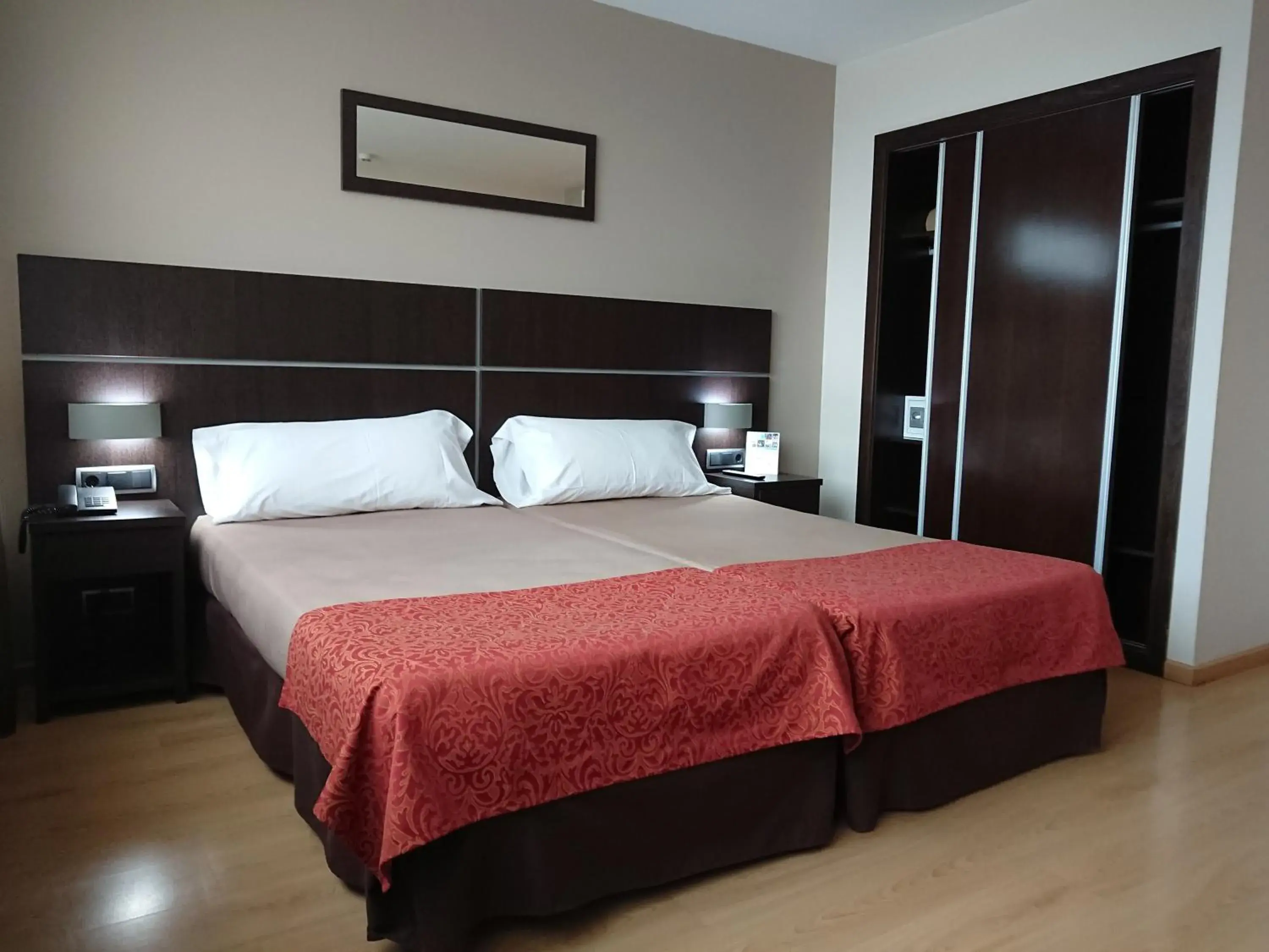 Bedroom, Bed in Tarraco Park Tarragona