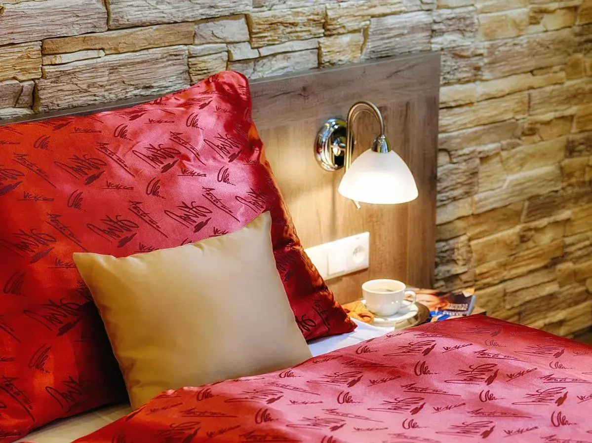 Decorative detail, Bed in Hotel Viktor