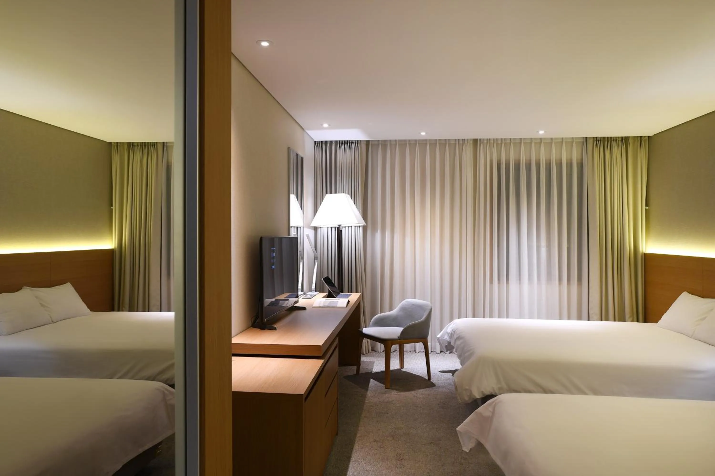 Photo of the whole room, Bed in Astar Hotel