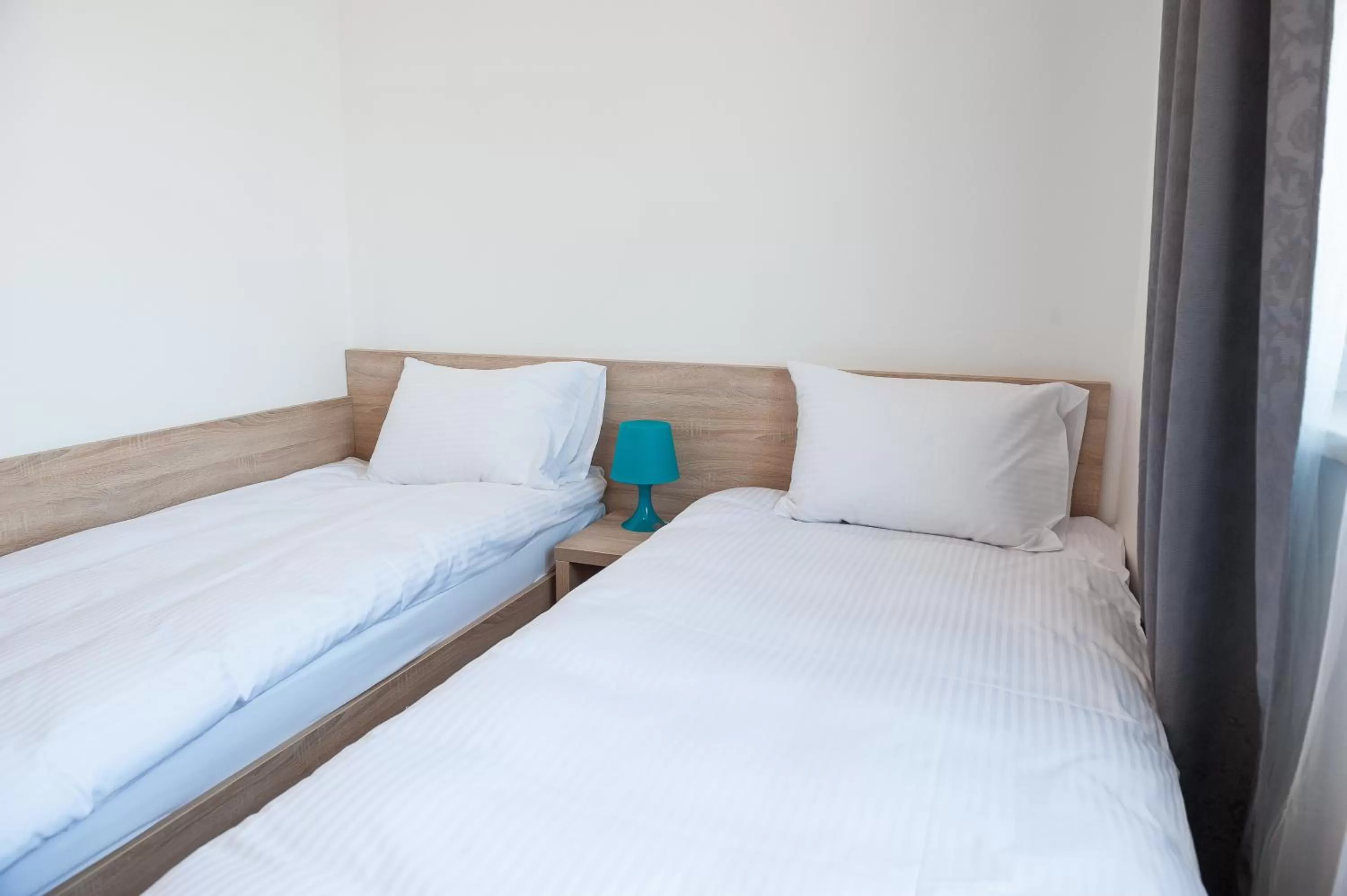 Photo of the whole room, Bed in Patra