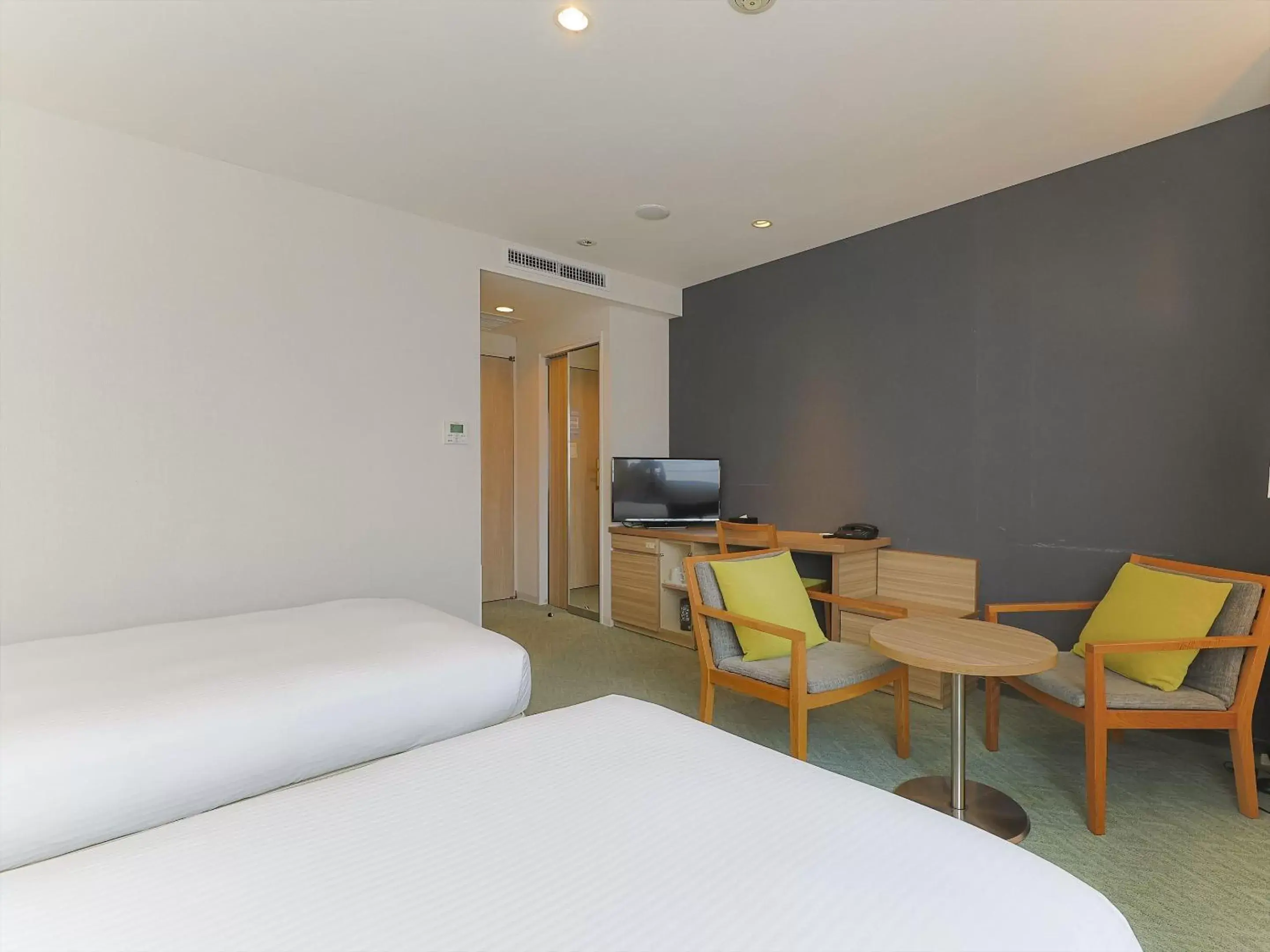 Bed in JR Kyushu Hotel Kagoshima