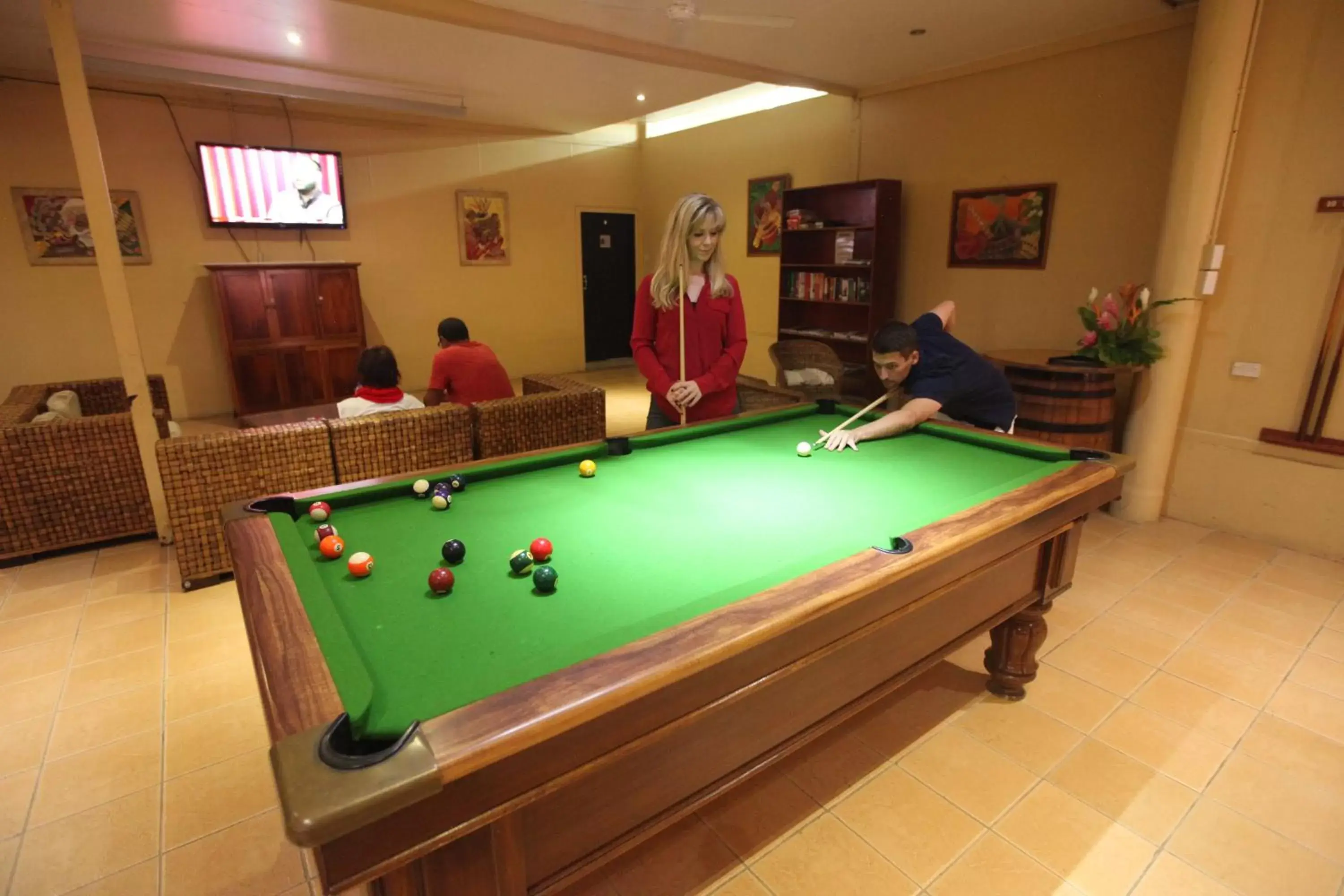 Billiard, Billiards in Moorings Hotel